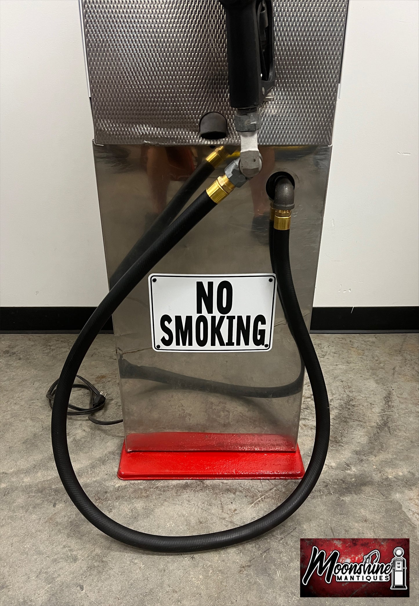 Custom 1960’s SKELLY GASOLINE Bennett Gas Pump w/ Display Shelves - Free Shipping!