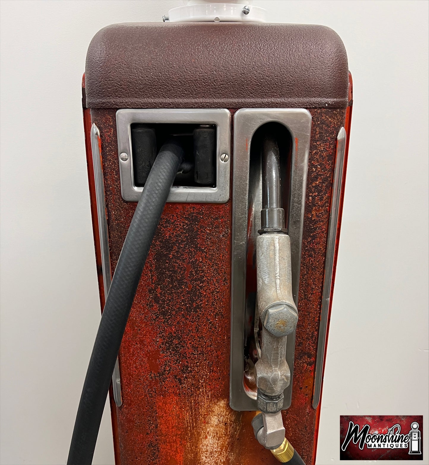 Rustoration 1950’s HUSKY GASOLINE Gilbarco Gas Pump w/ Shelves - Free Shipping!