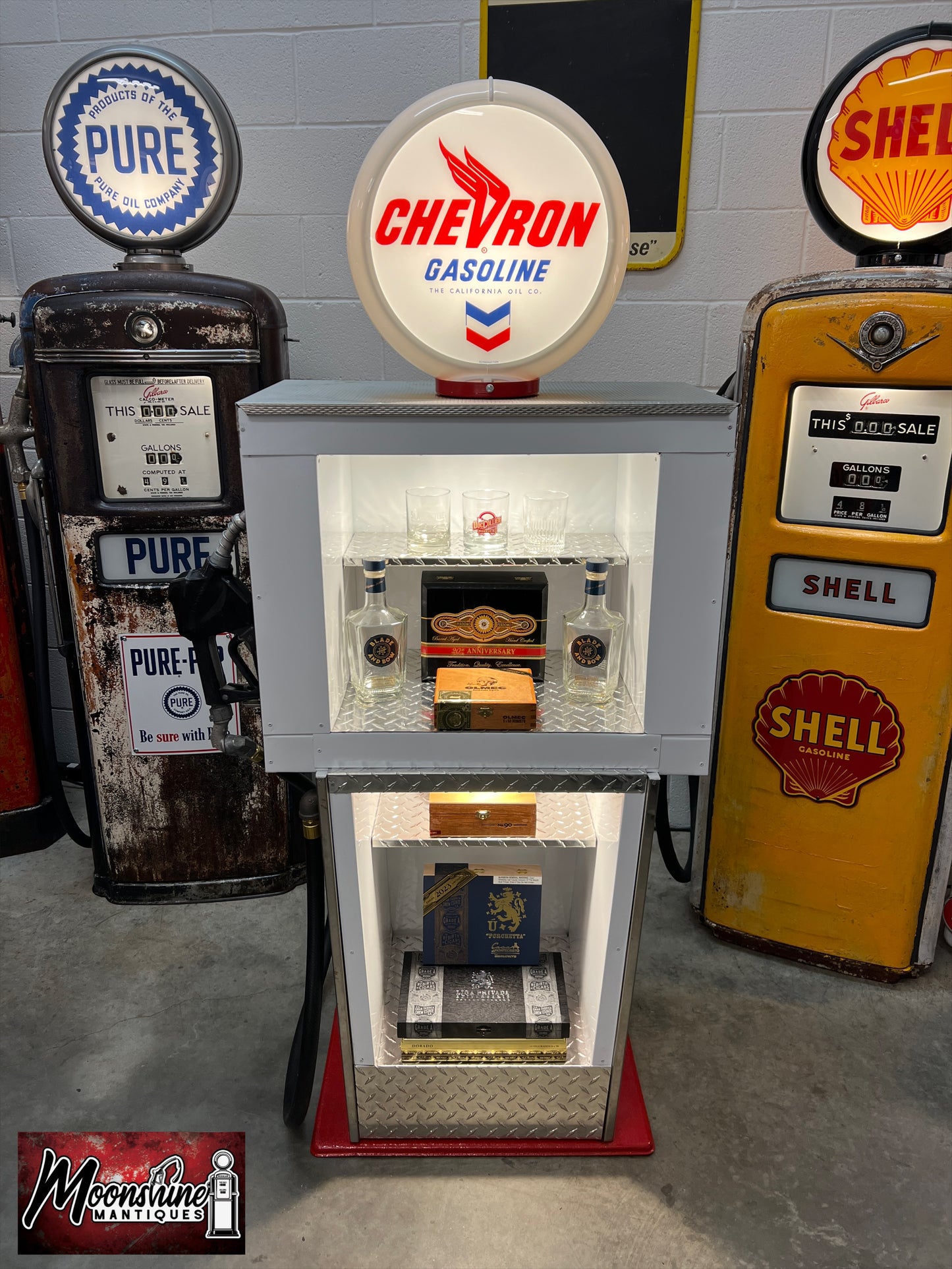 Custom 1960’s CHEVRON GASOLINE Bennett Gas Pump w/ Display Shelves - Free Shipping!
