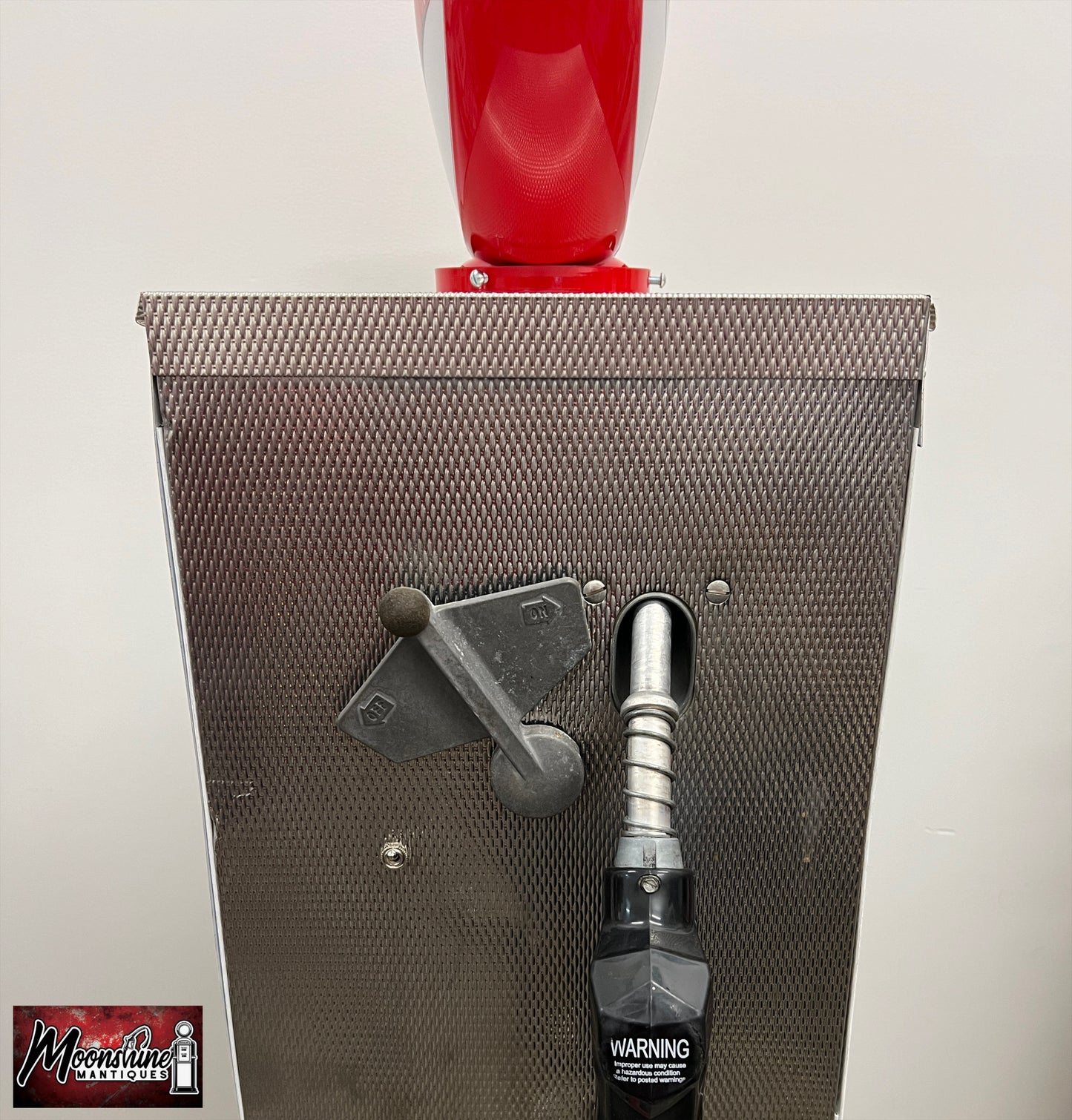 Custom 1960’s TEXACO Fire Chief Bennett Gas Pump w/ Display Shelves - Free Shipping!