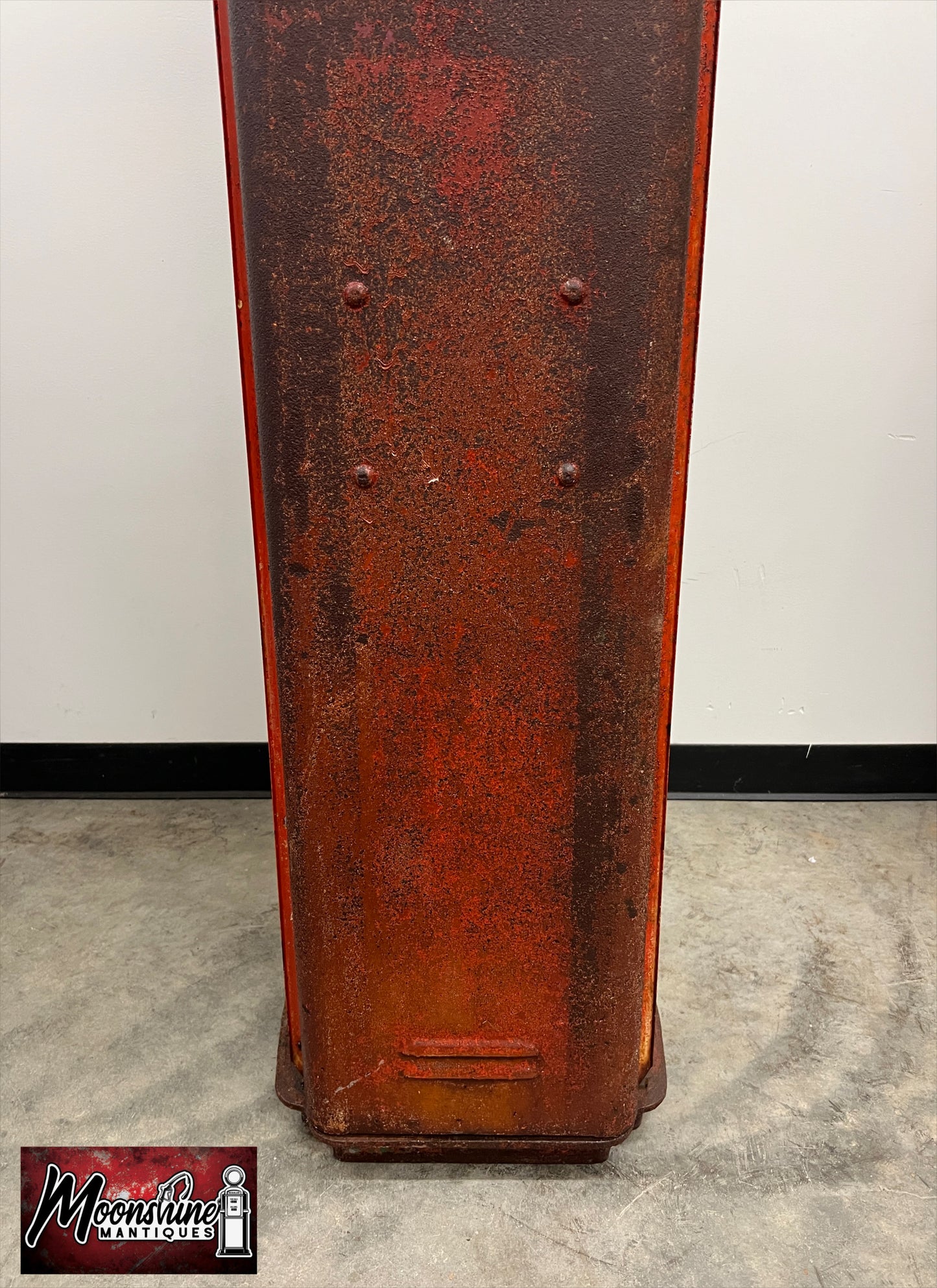 Rustoration 1950’s HUSKY GASOLINE Gilbarco Gas Pump w/ Shelves - Free Shipping!