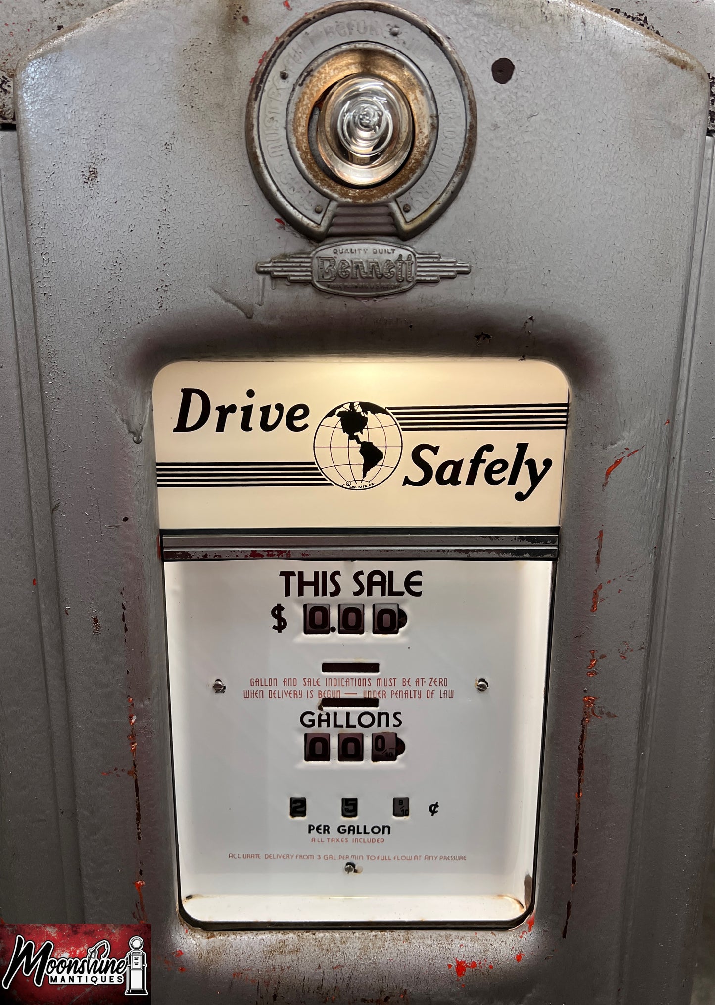 1940’s STANDARD WHITE CROWN Bennett 646 Gas Pump - Shipping Available!