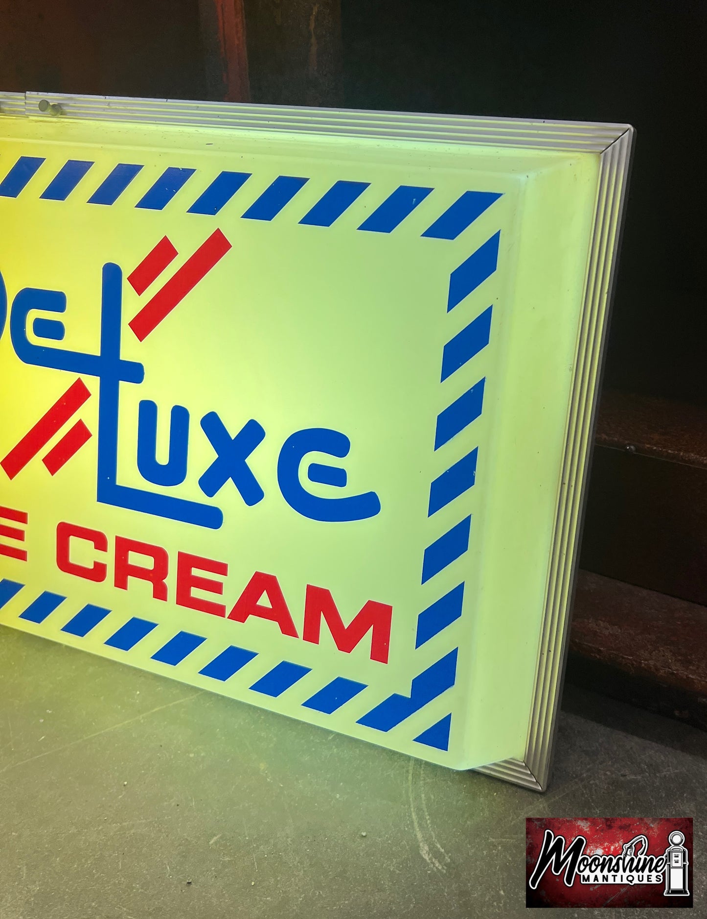 Vtg. DeLuxe Ice Cream Clock / Sign - Mooresville, NC - Free Shipping!
