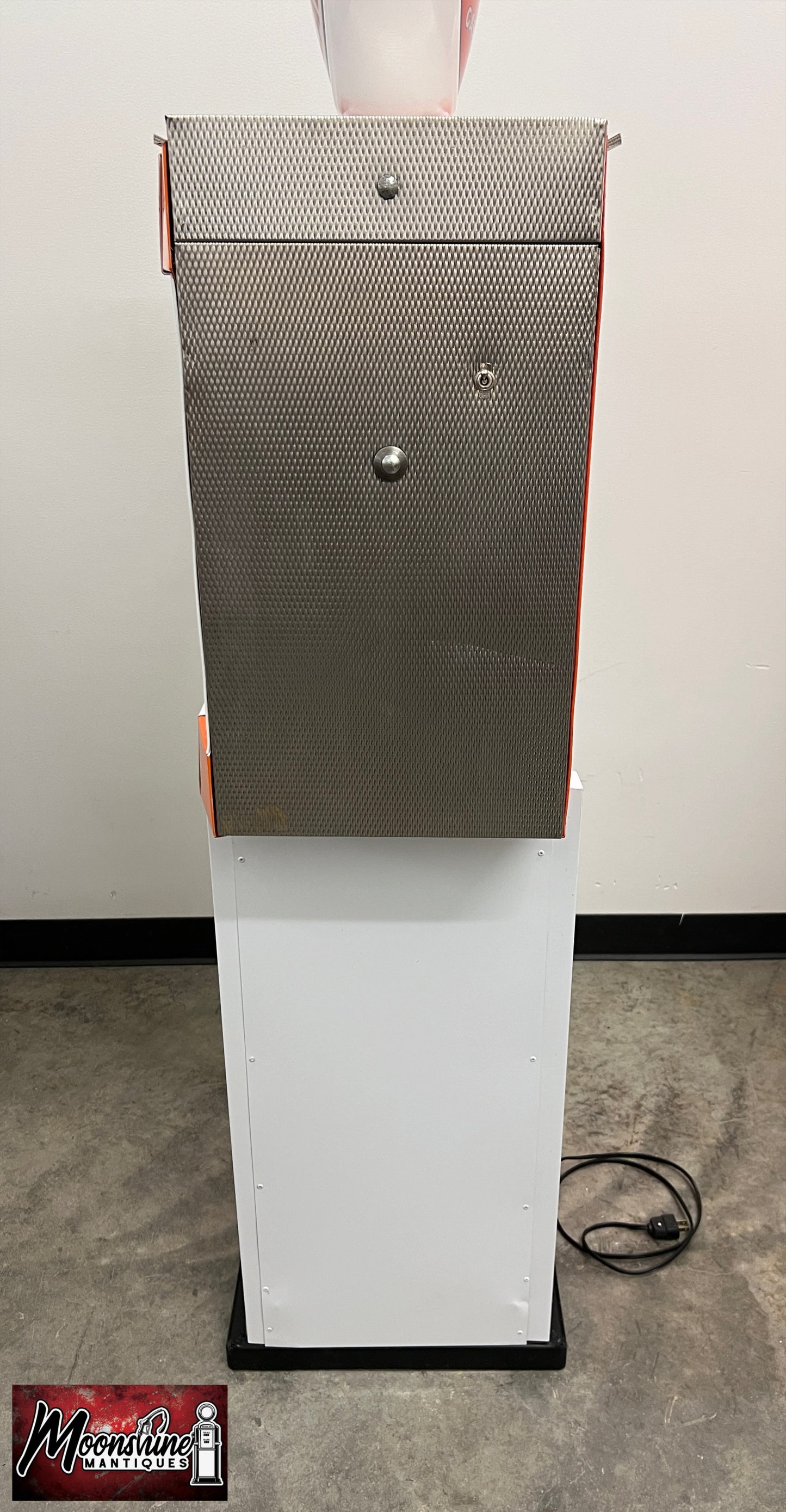 Custom 1960’s UNION 76 Tokheim Gas Pump w/ Display Shelves - Free Shipping!