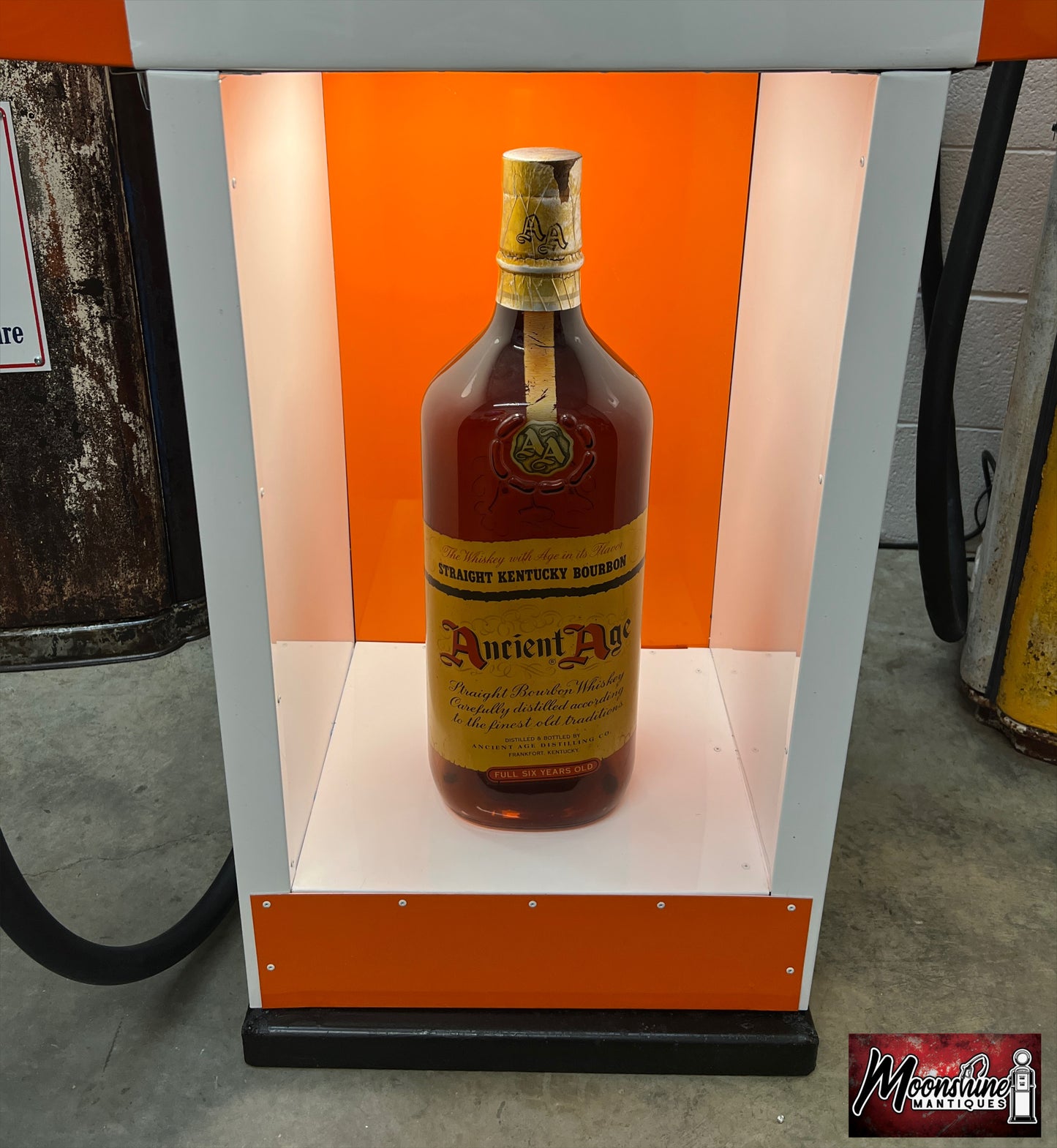 Custom 1960’s UNION 76 Tokheim Gas Pump w/ Display Shelves - Free Shipping!
