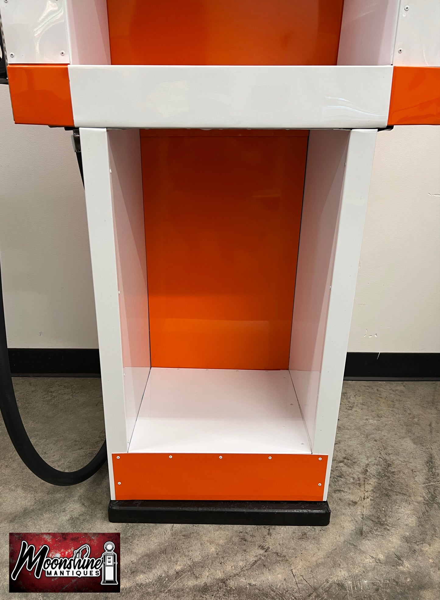 Custom 1960’s UNION 76 Tokheim Gas Pump w/ Display Shelves - Free Shipping!