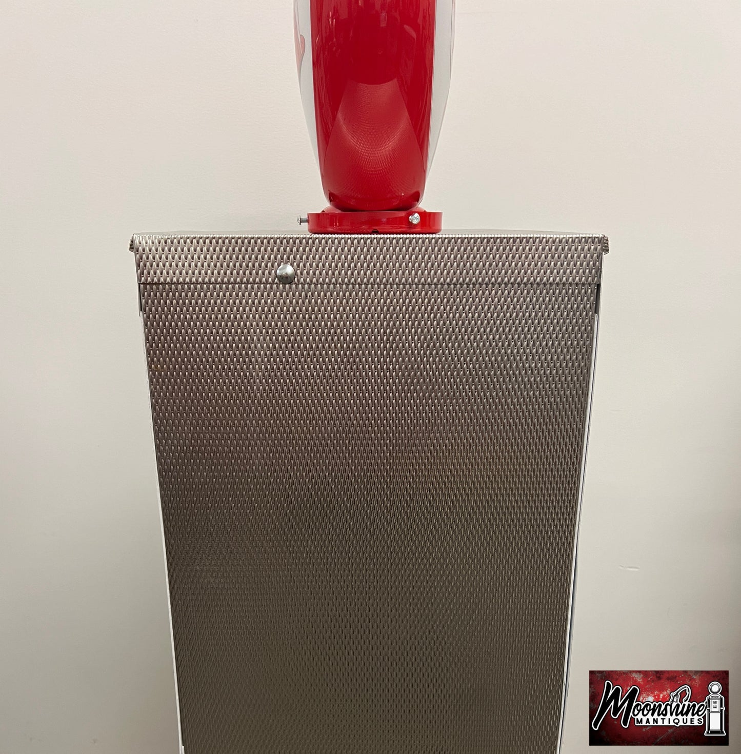 Custom 1960’s TEXACO Fire Chief Bennett Gas Pump w/ Display Shelves - Free Shipping!