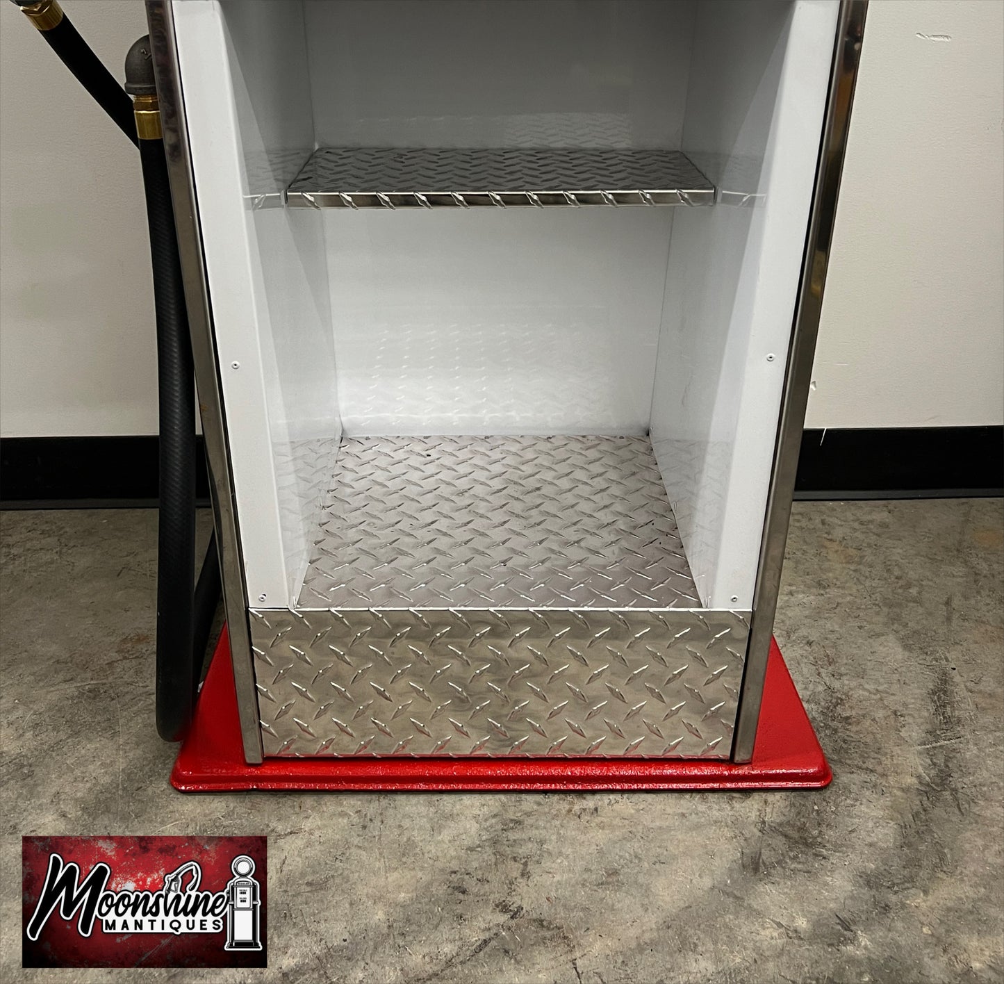 Custom 1960’s TEXACO Fire Chief Bennett Gas Pump w/ Display Shelves - Free Shipping!