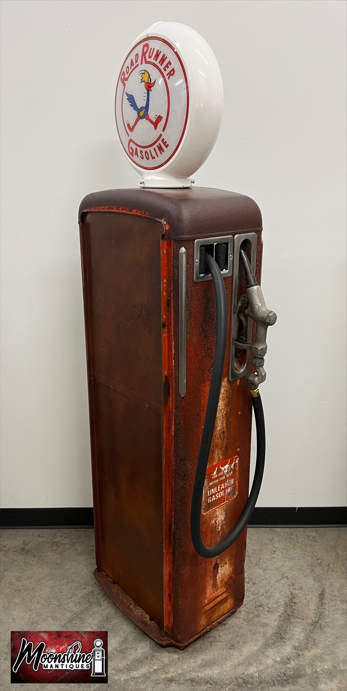 Rustoration 1950’s ROAD RUNNER GASOLINE Gilbarco Gas Pump w/ Shelves - Free Shipping!