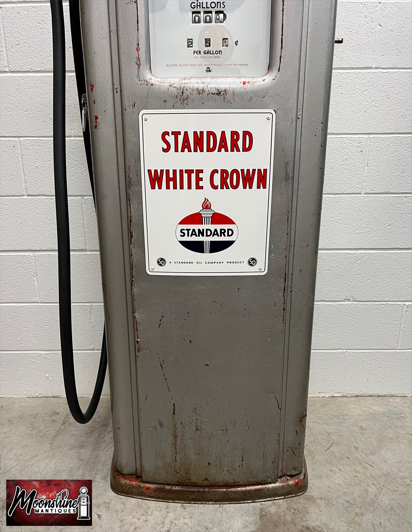 1940’s STANDARD WHITE CROWN Bennett 646 Gas Pump - Shipping Available!