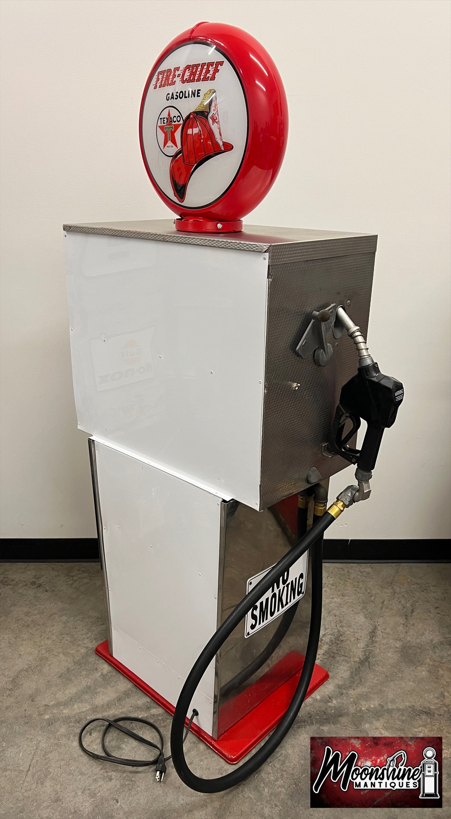 Custom 1960’s TEXACO Fire Chief Bennett Gas Pump w/ Display Shelves - Free Shipping!