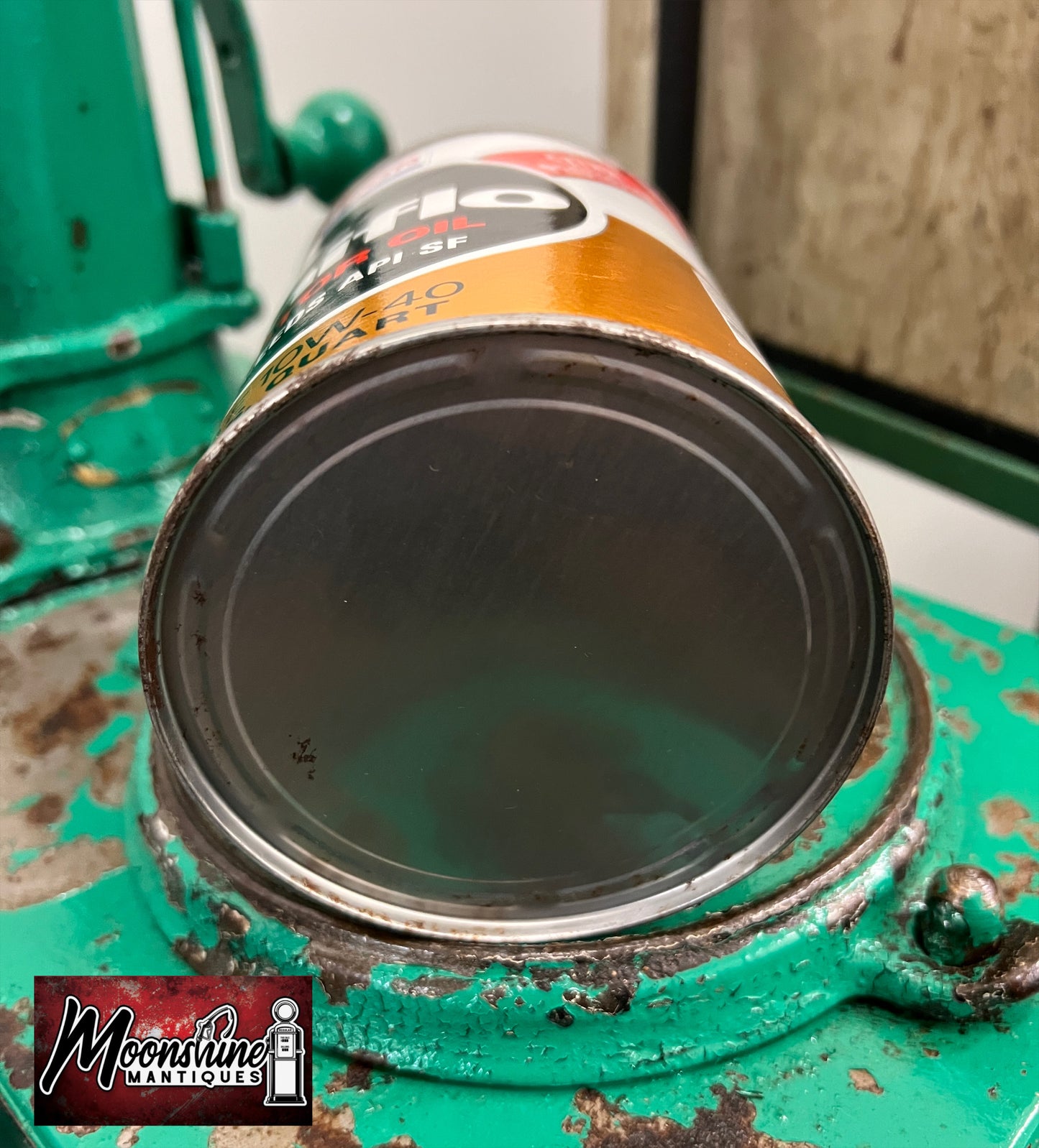 FULL - Vtg. EXXON Uniflo Motor Oil Can 1 qt - Gas & Oil - Free Shipping!