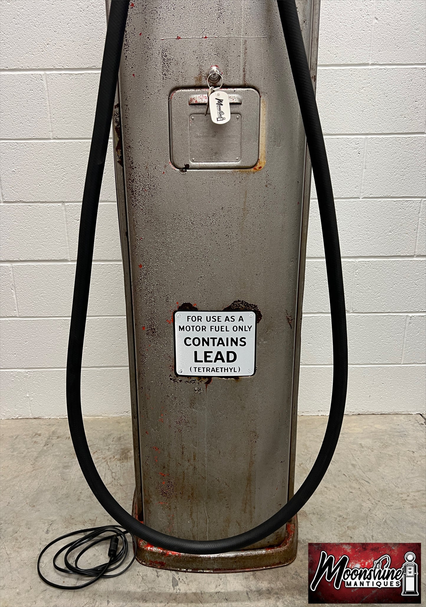 1940’s STANDARD WHITE CROWN Bennett 646 Gas Pump - Shipping Available!