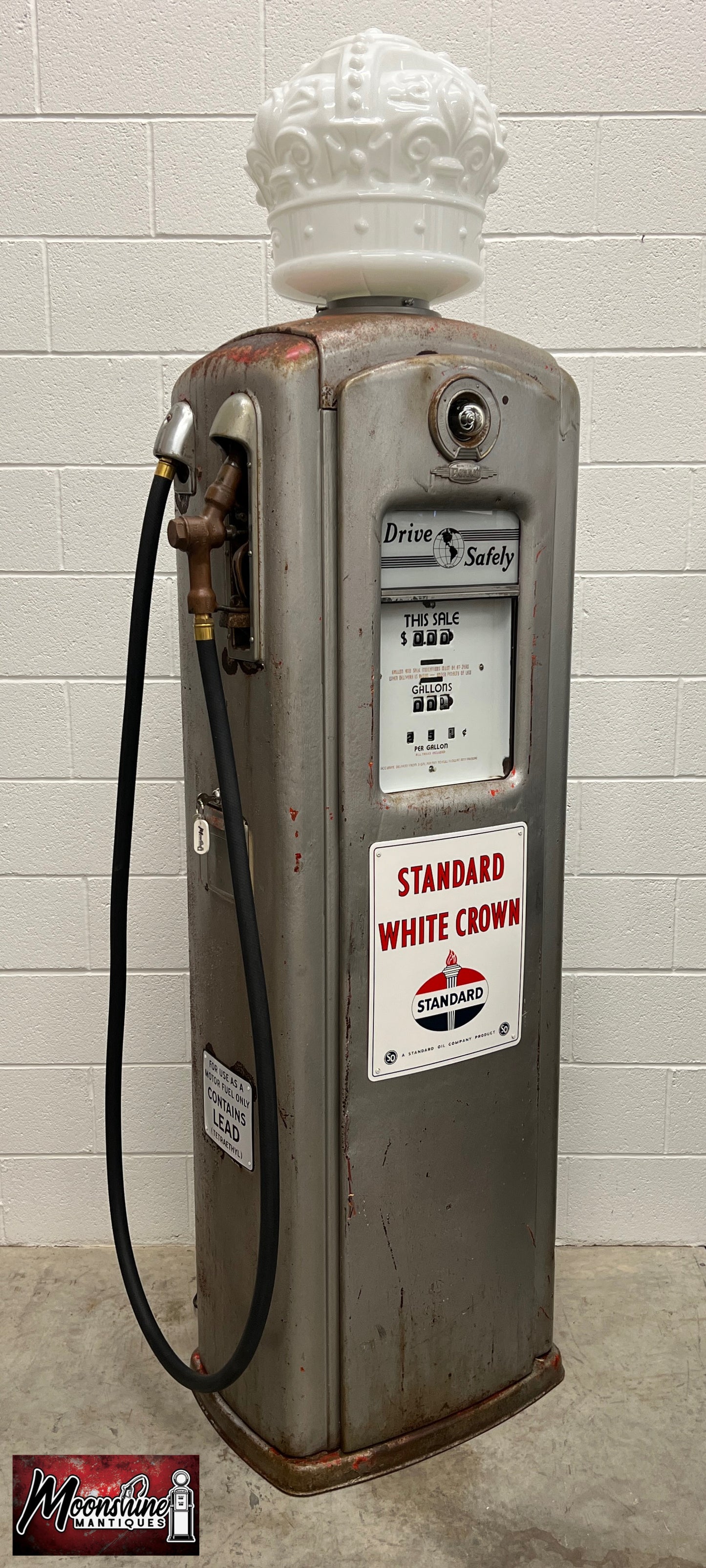 1940’s STANDARD WHITE CROWN Bennett 646 Gas Pump - Shipping Available!
