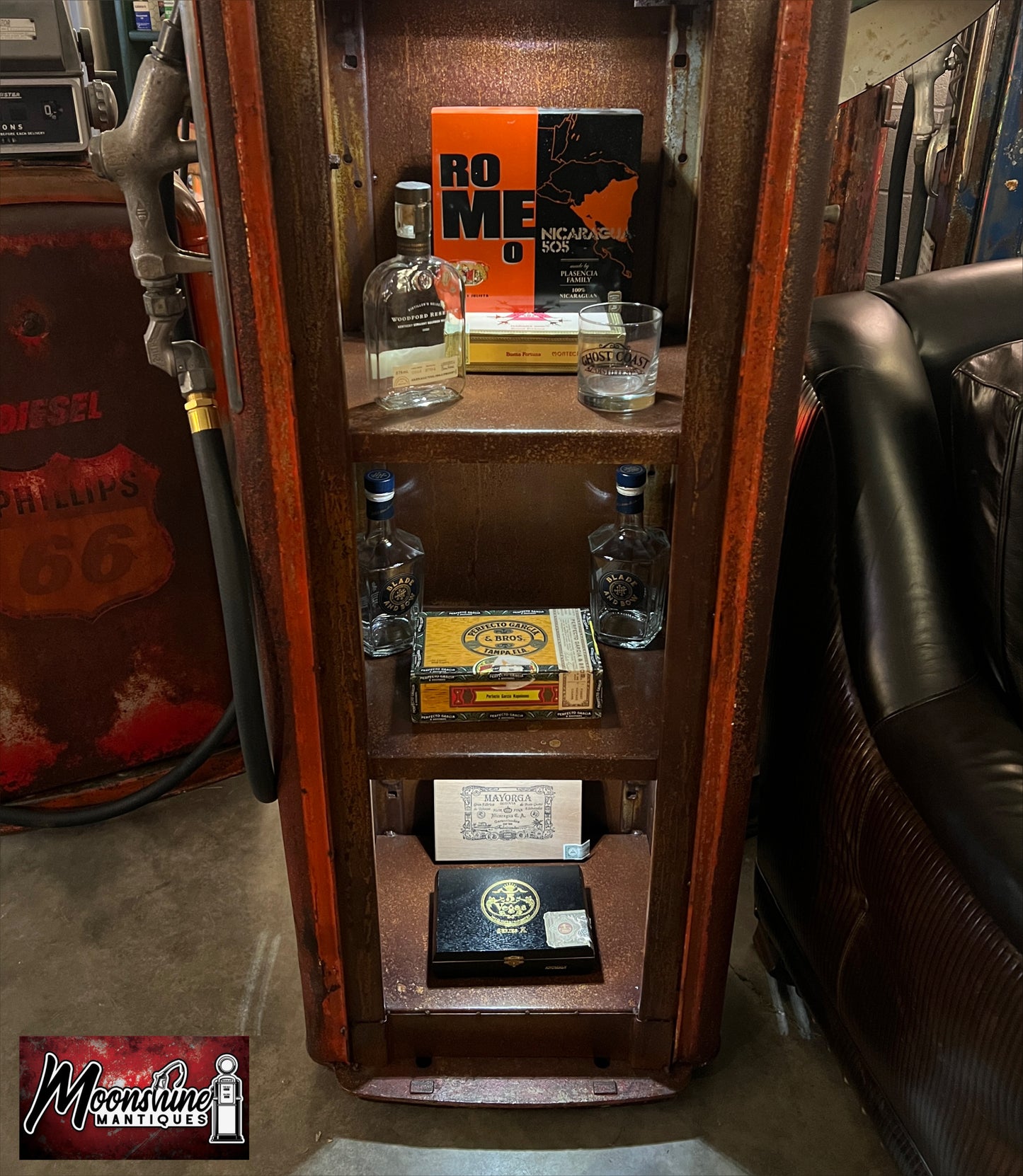 1950’s HARLEY DAVIDSON MOTORCYCLES Gilbarco Gas Pump w/ Shelves - Free Shipping!