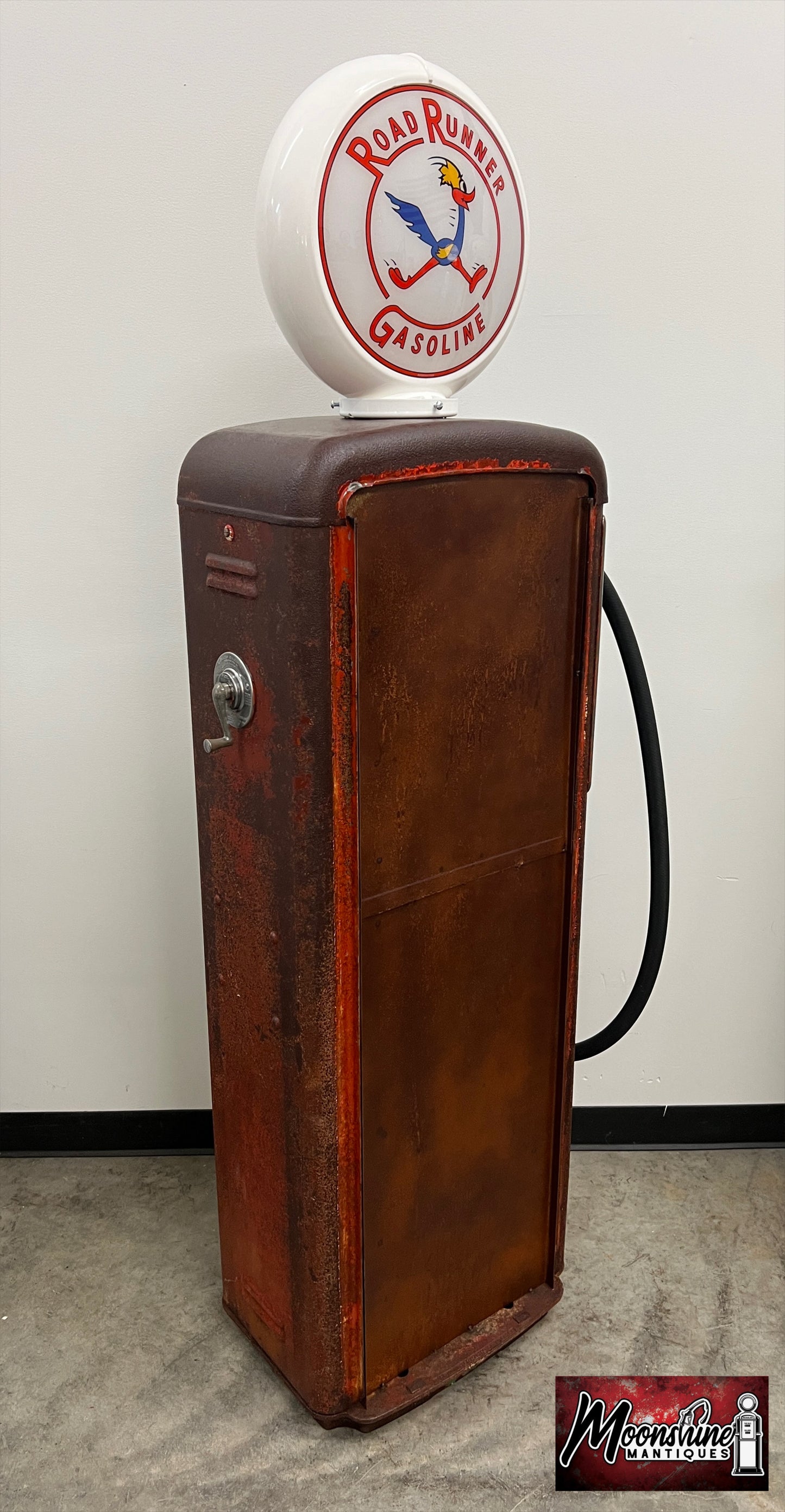 Rustoration 1950’s ROAD RUNNER GASOLINE Gilbarco Gas Pump w/ Shelves - Free Shipping!