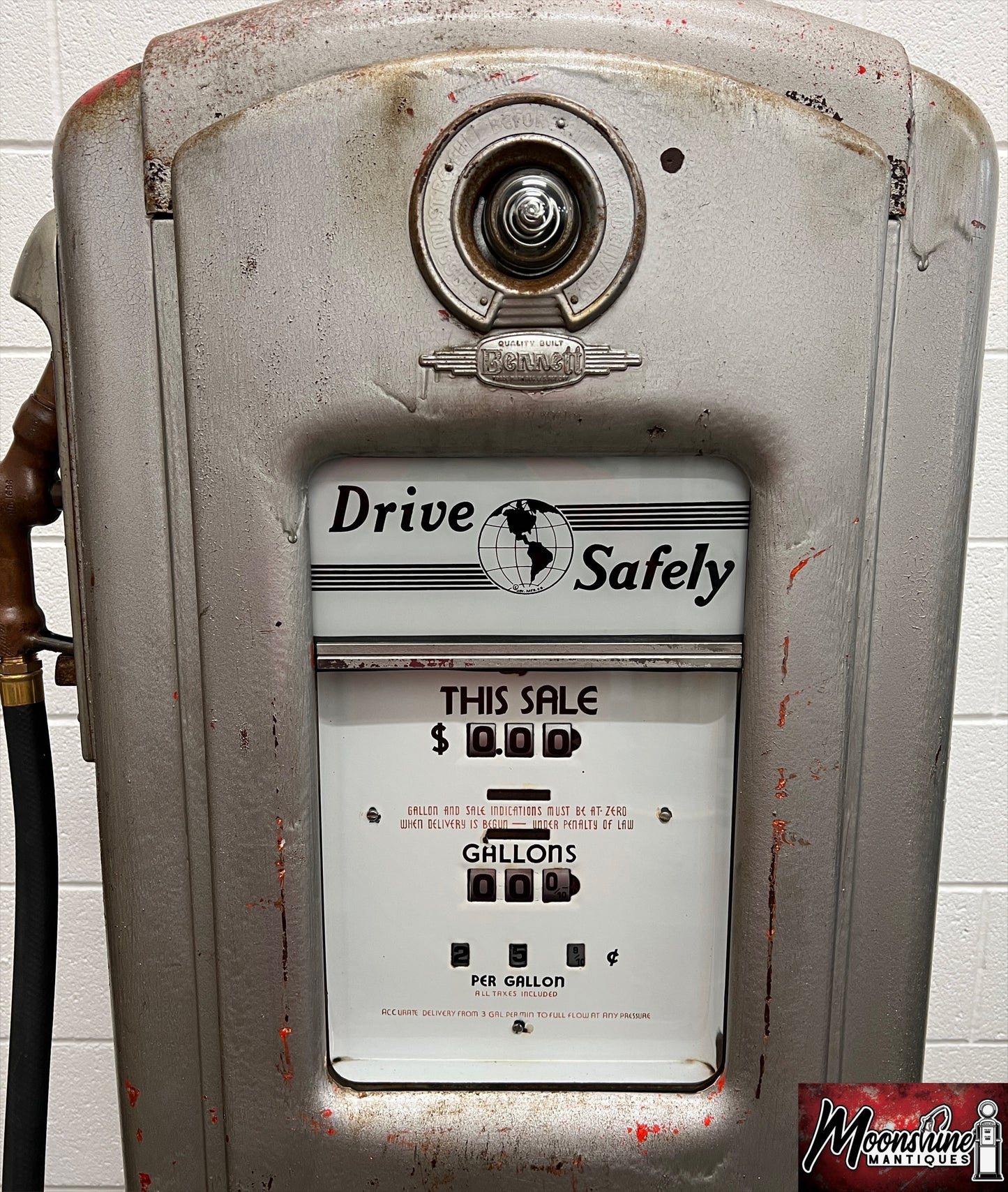 1940’s STANDARD WHITE CROWN Bennett 646 Gas Pump - Shipping Available!