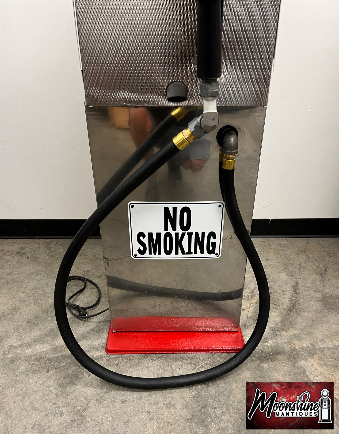 Custom 1960’s CHEVRON GASOLINE Bennett Gas Pump w/ Display Shelves - Free Shipping!