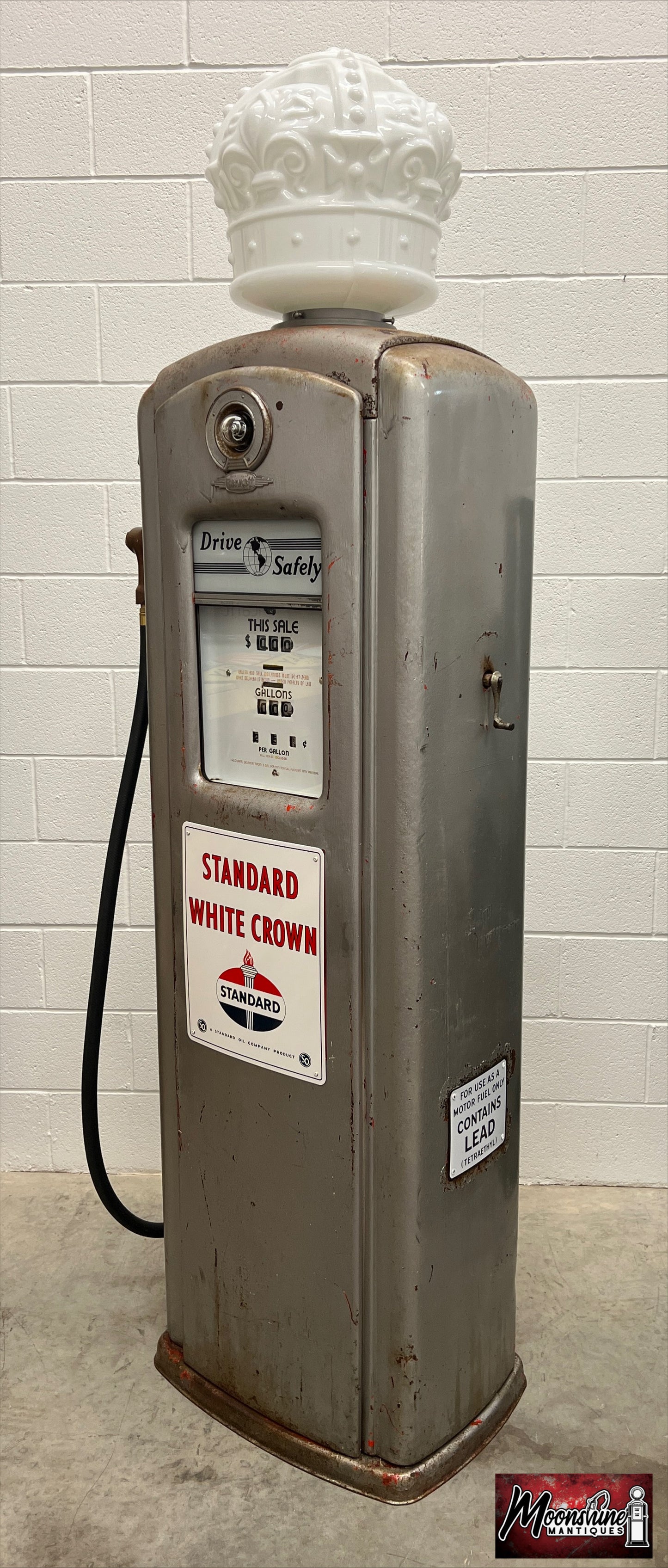 1940’s STANDARD WHITE CROWN Bennett 646 Gas Pump - Shipping Available!