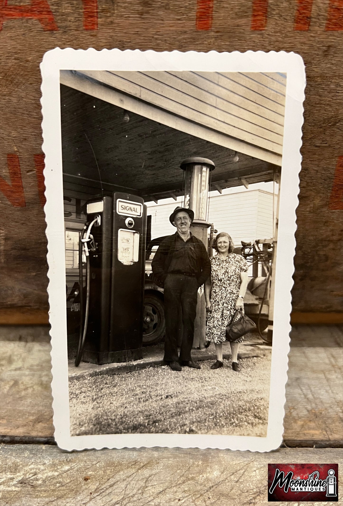 Vtg. Original 1943 SIGNAL SERVICE STATION Photo w/ Wayne 70 & Visible Gas Pump - Free Shipping!