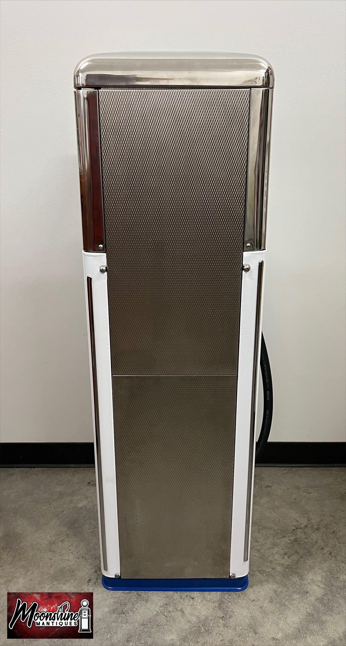 Restored 1960’s GULF GASOLINE Bowser Gas Pump - Shipping Available!