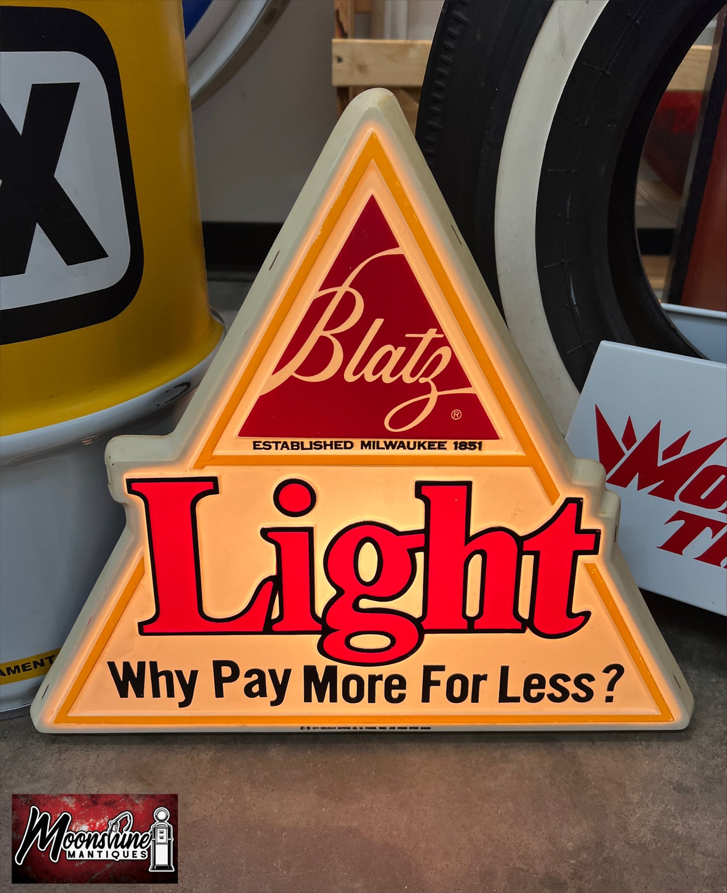 Vtg. 1970's BLATZ BEER Lighted Advertising Bar Sign - Free Shipping!