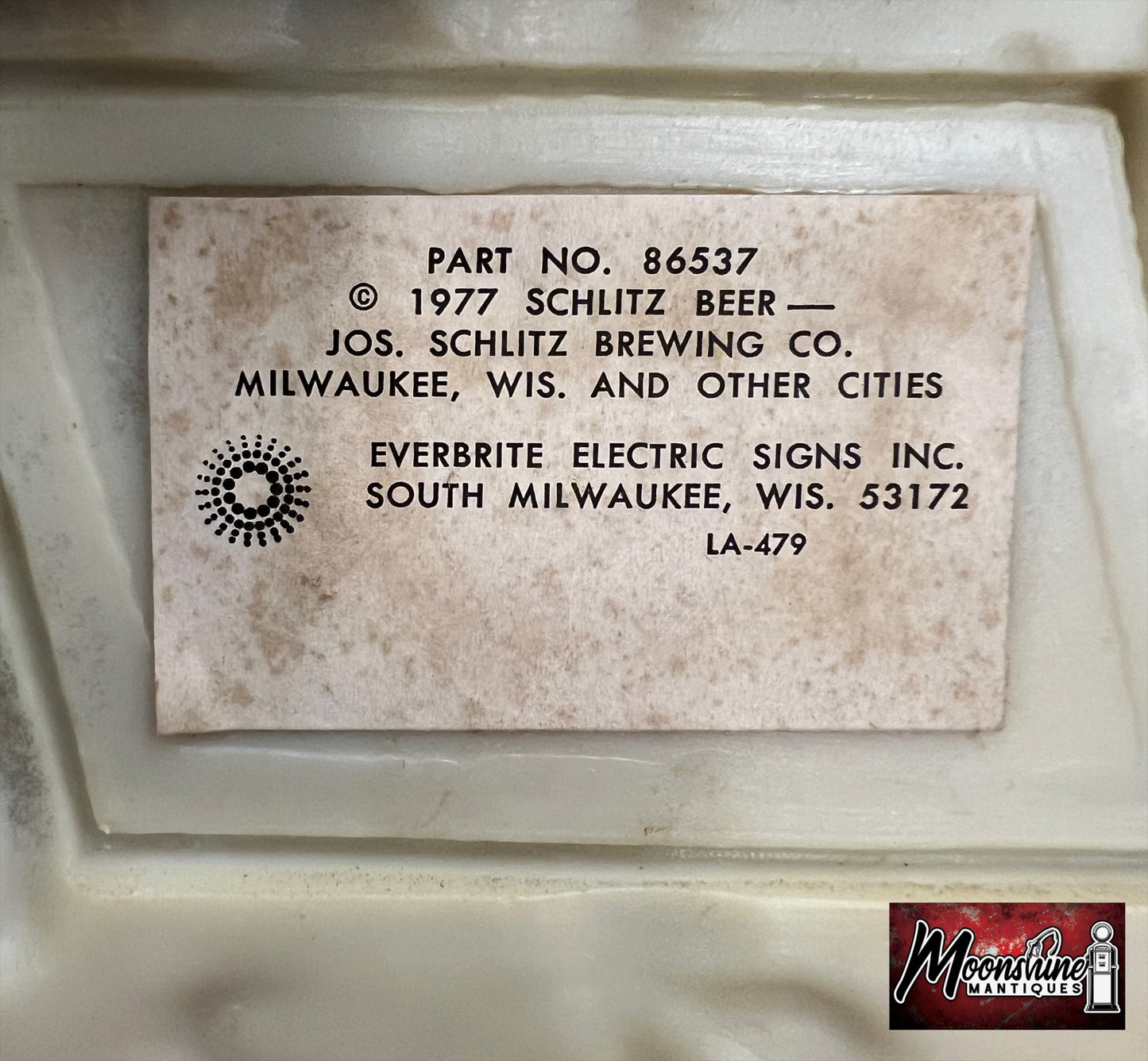 Vtg. 1977 Schlitz Brewing Company Beer Sign - Free Shipping!