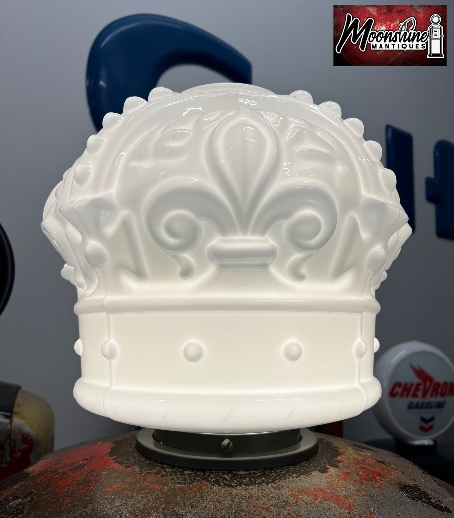 1940’s STANDARD WHITE CROWN Bennett 646 Gas Pump - Shipping Available!