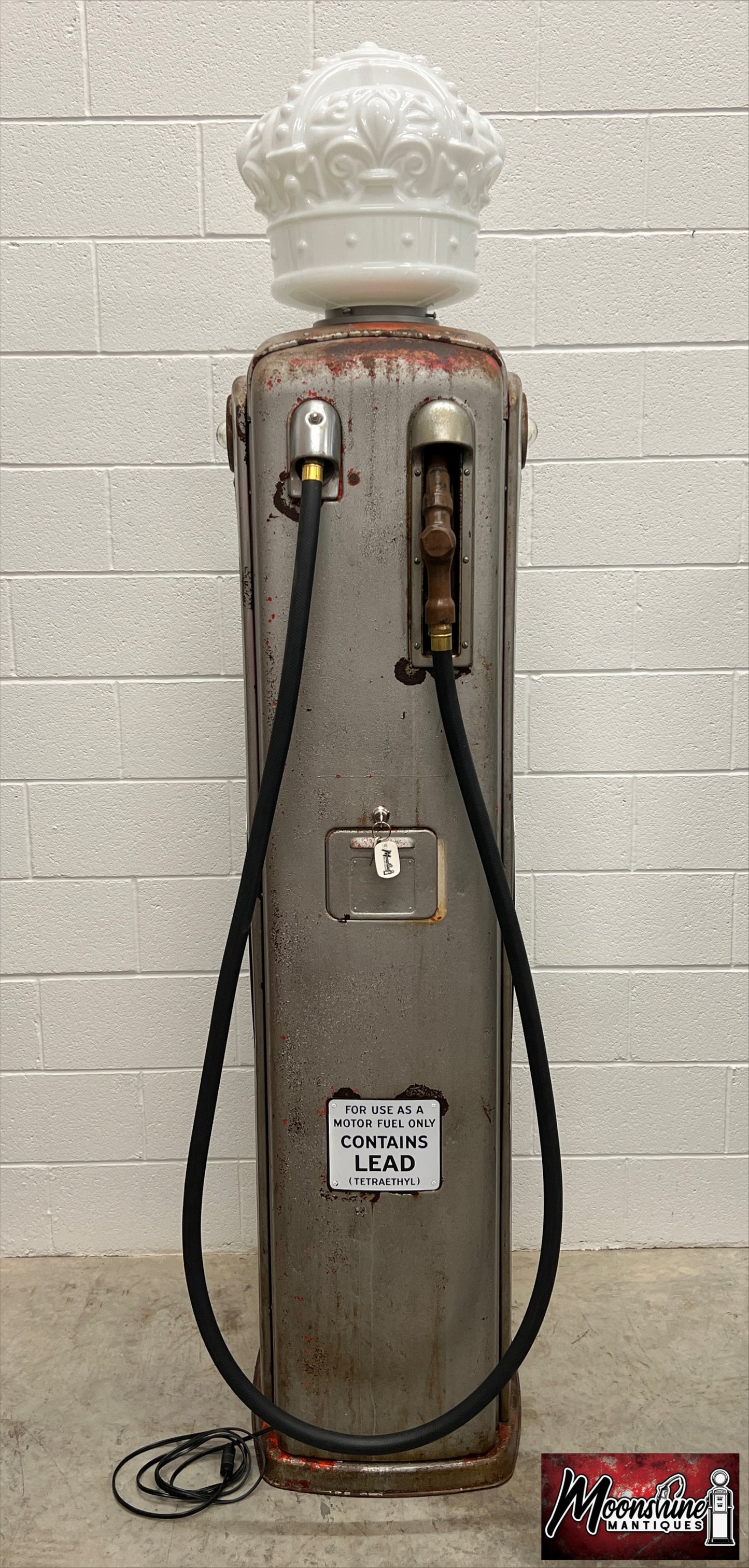 1940’s STANDARD WHITE CROWN Bennett 646 Gas Pump - Shipping Available!