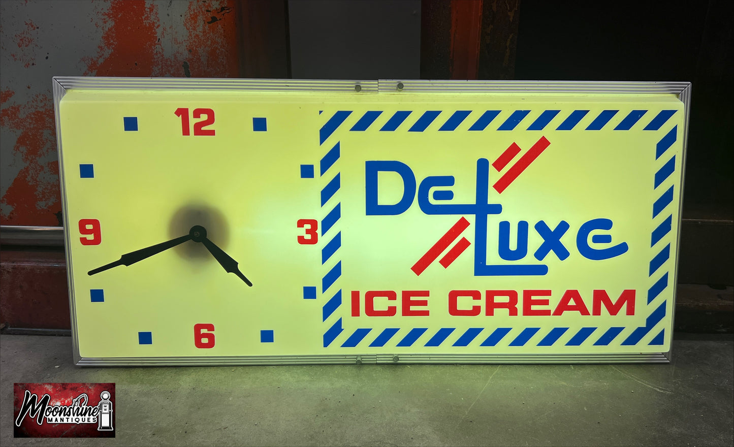 Vtg. DeLuxe Ice Cream Clock / Sign - Mooresville, NC - Free Shipping!