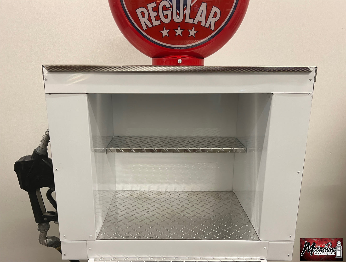 Custom 1960’s SKELLY GASOLINE Bennett Gas Pump w/ Display Shelves - Free Shipping!