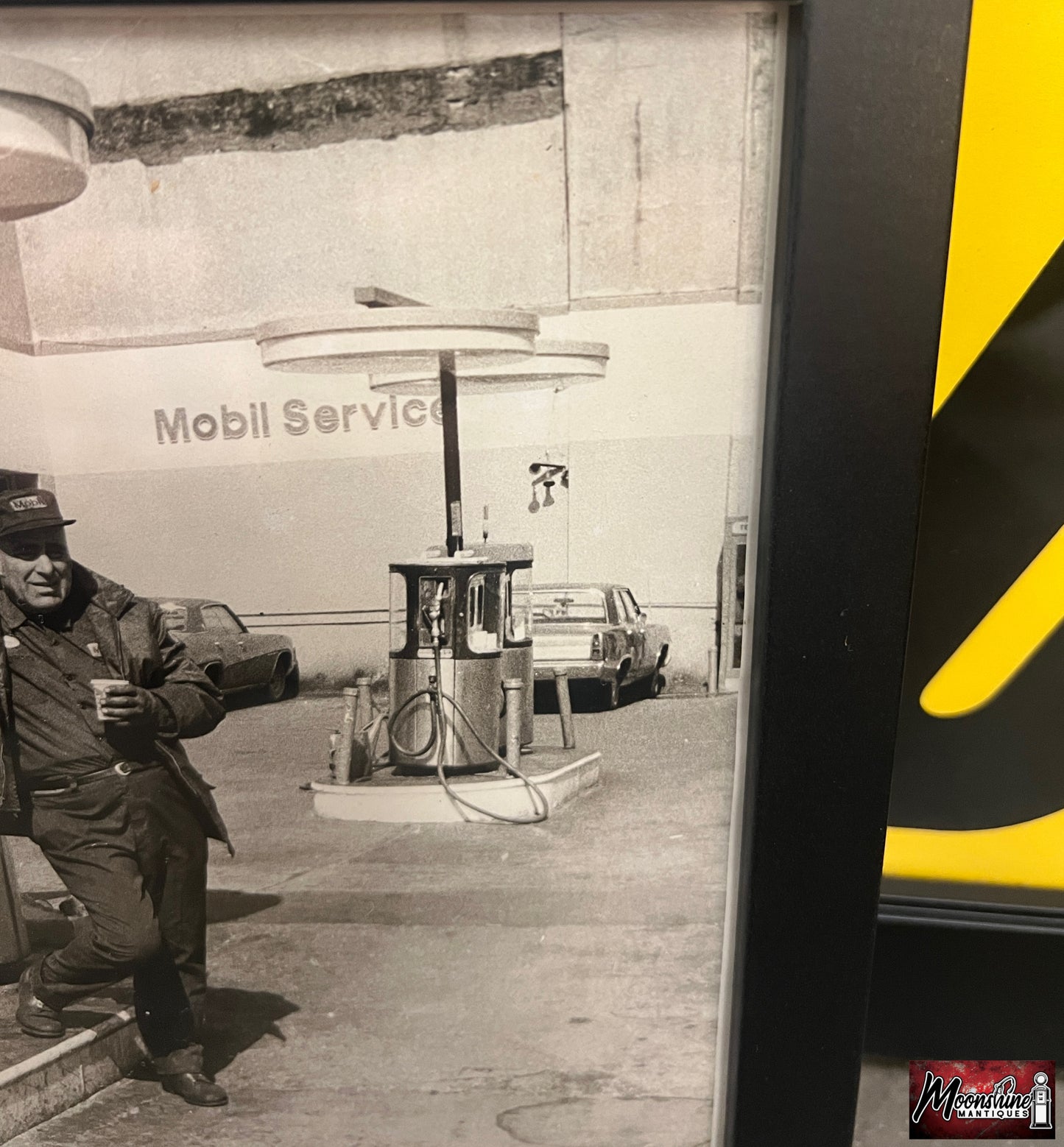 Vtg. Original 1970's MOBIL SERVICE STATION w/ Gas Pumps Framed Photo - Free Shipping!