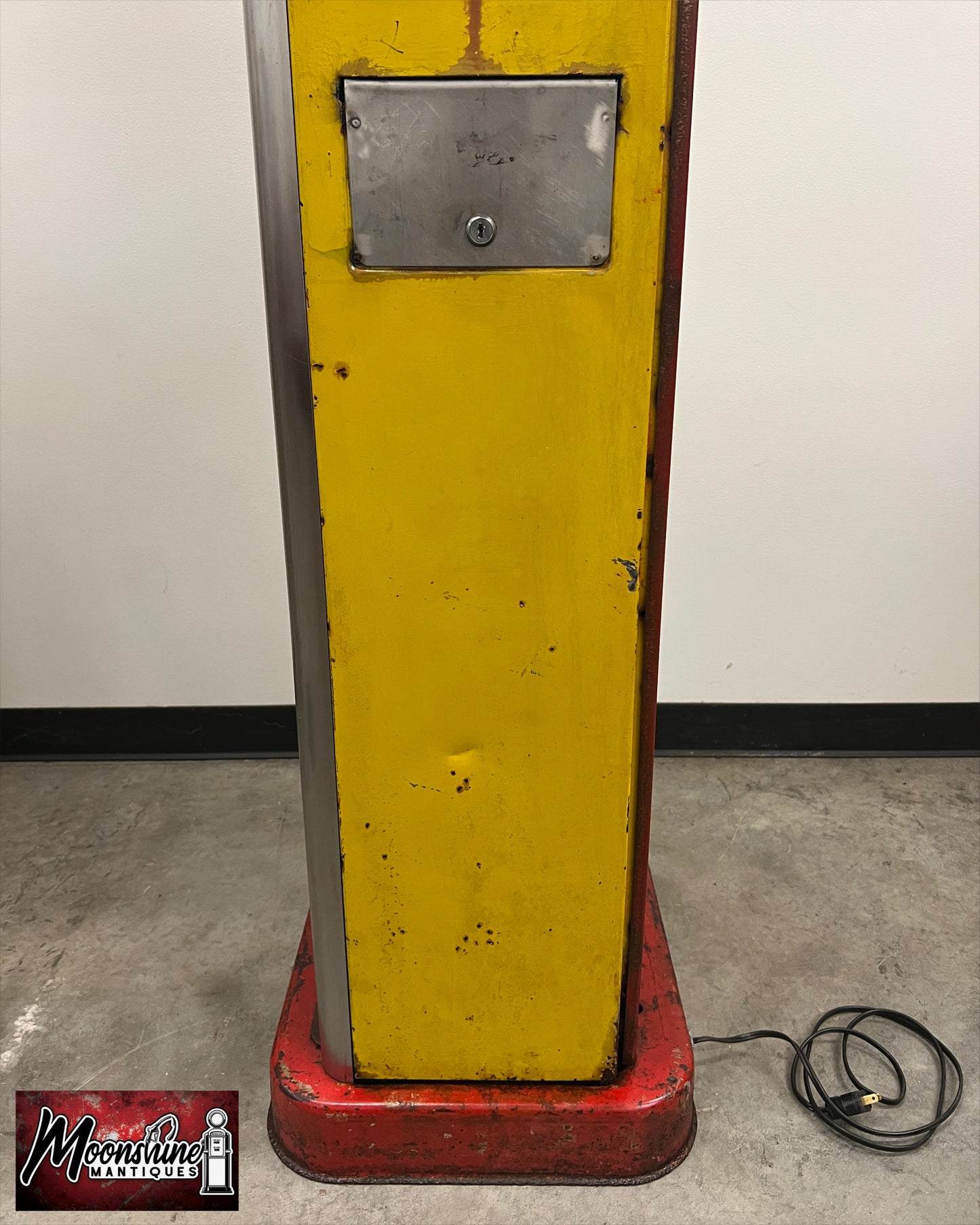 Rustoration 1940’s INDIAN MOTORCYCLES Bowser Gas Pump w/ Shelves - Free Shipping!