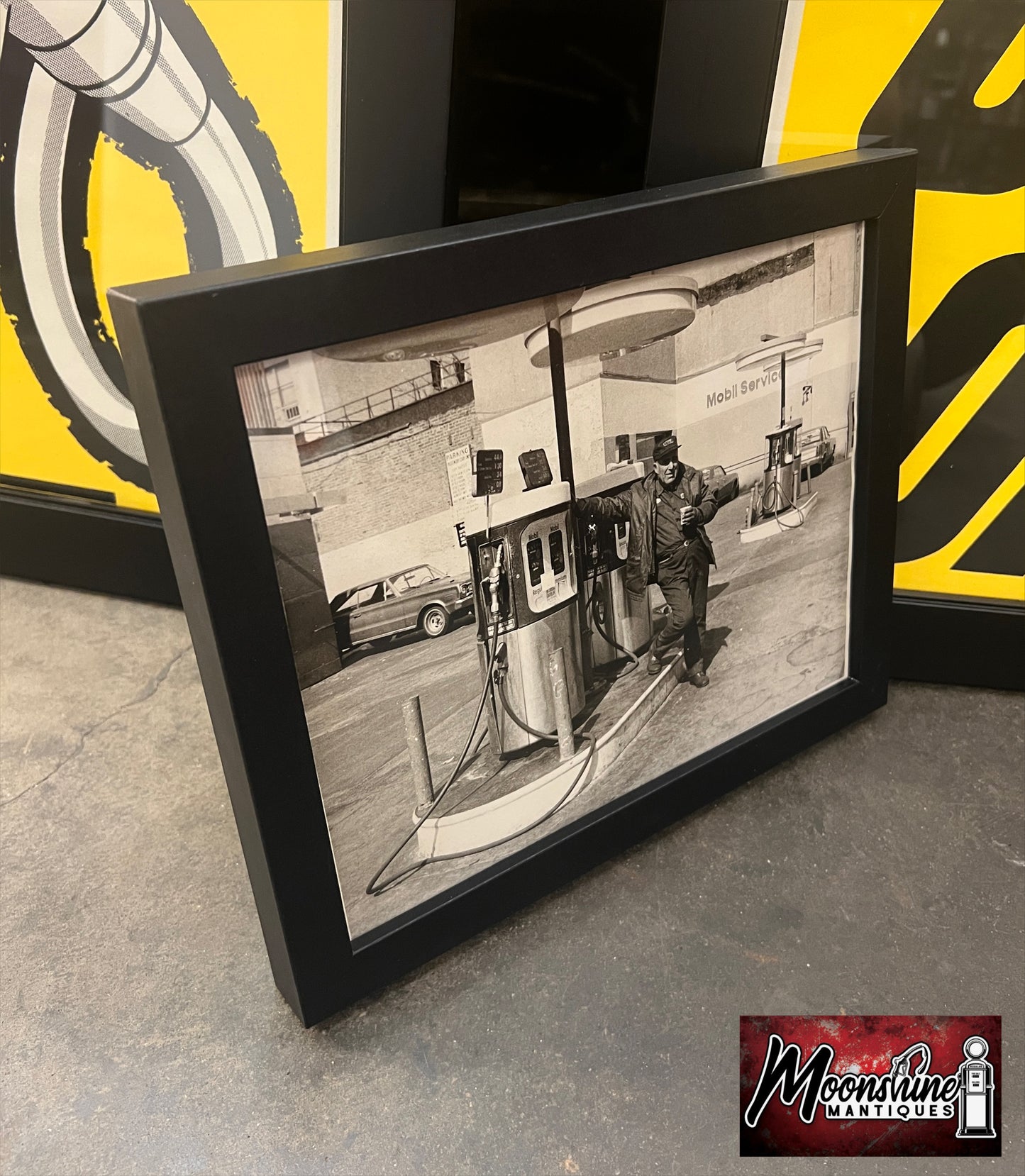 Vtg. Original 1970's MOBIL SERVICE STATION w/ Gas Pumps Framed Photo - Free Shipping!