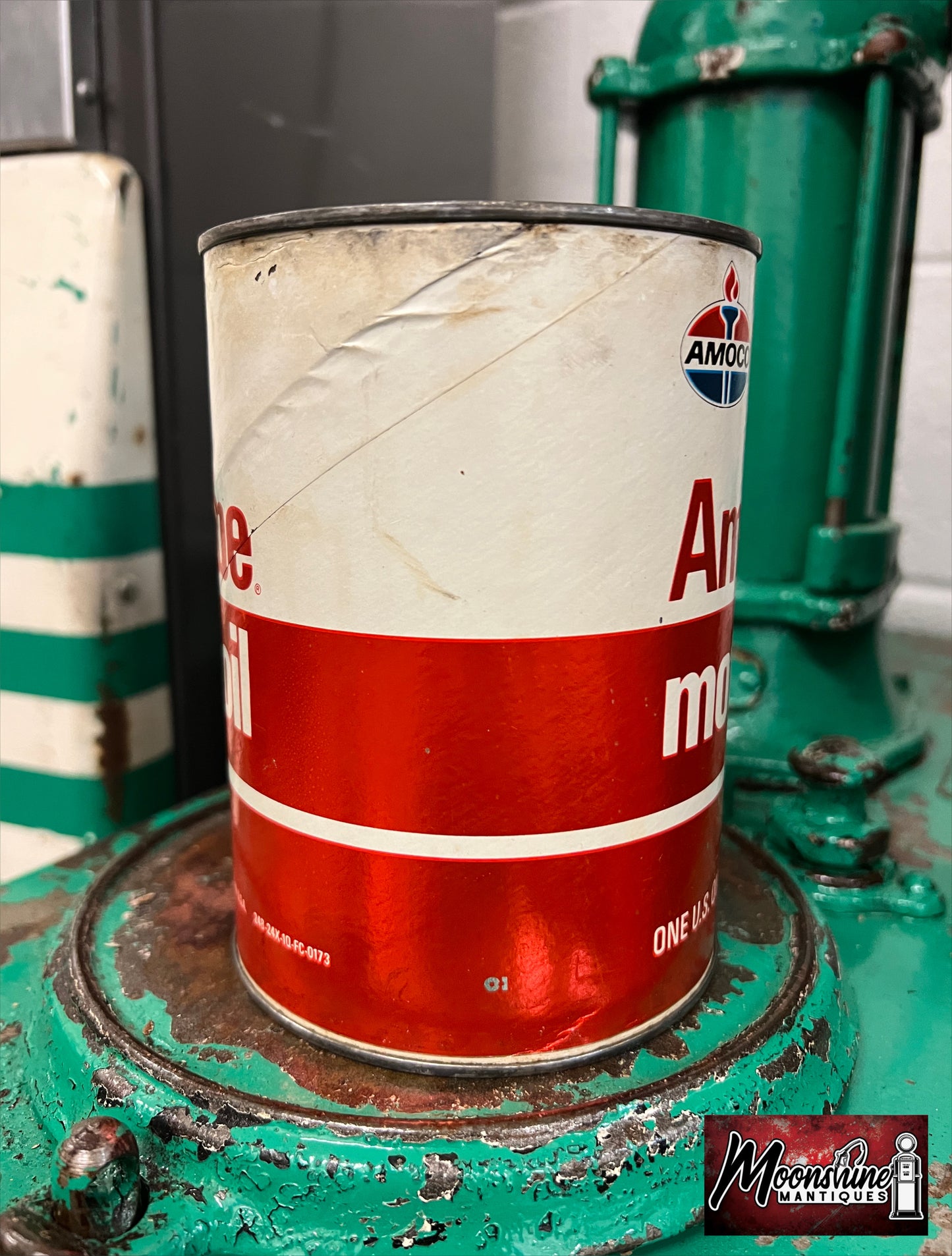 1970's AMOCO Amolube Motor Oil Can 1 qt - Free Shipping!