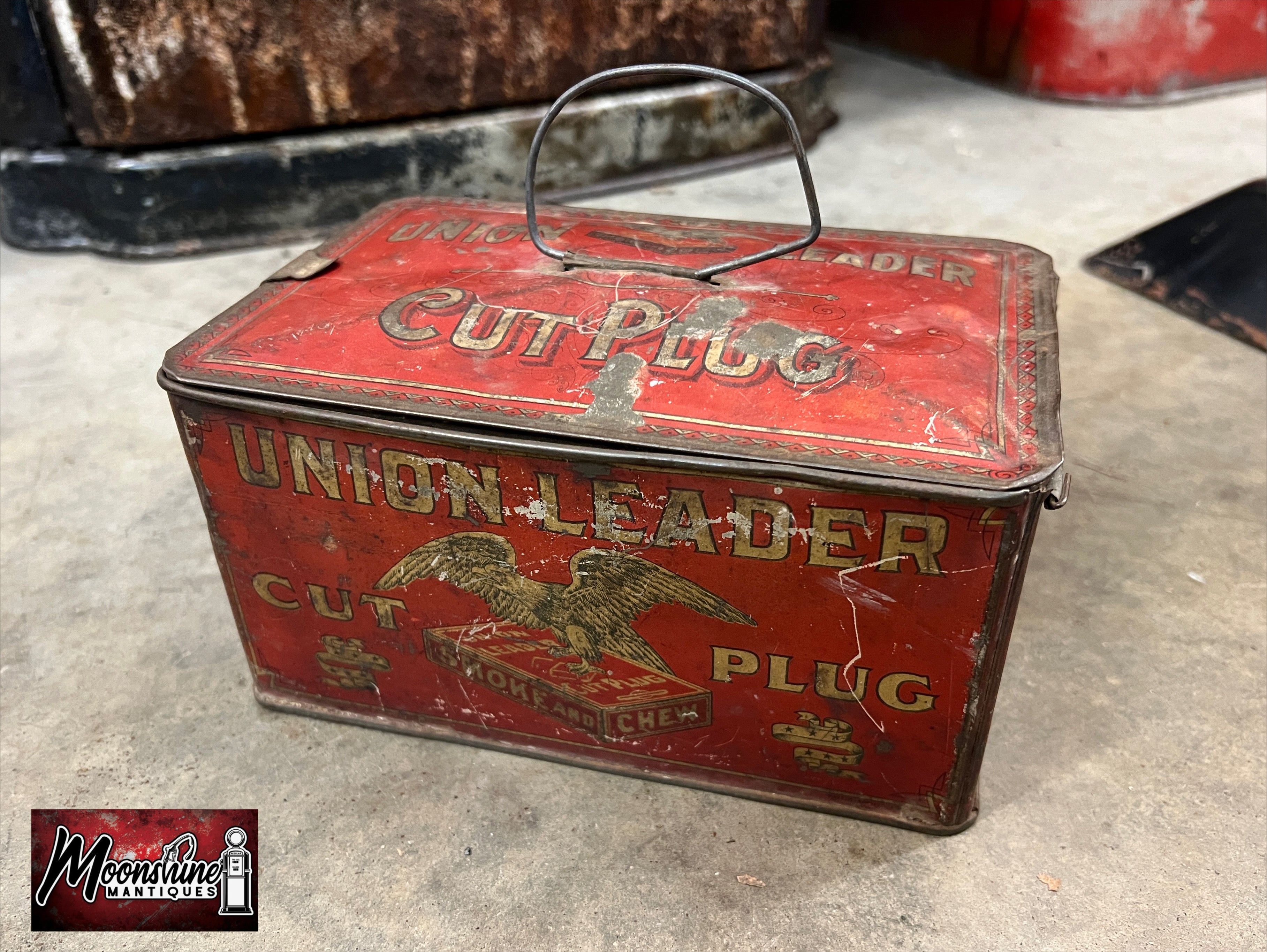 Collectibles – Moonshine Mantiques