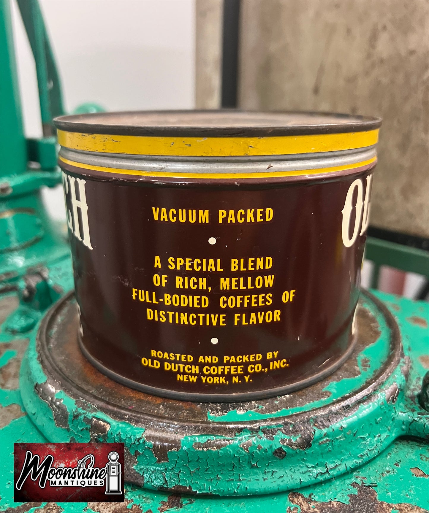 Vtg. OLD DUTCH Coffee Tin Can - Free Shipping!