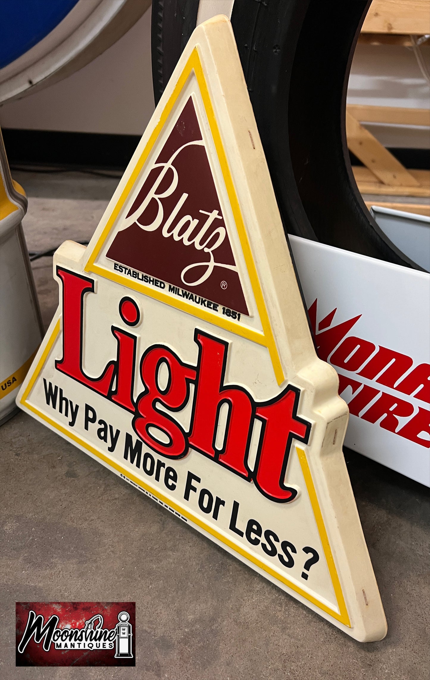 Vtg. 1970's BLATZ BEER Lighted Advertising Bar Sign - Free Shipping!