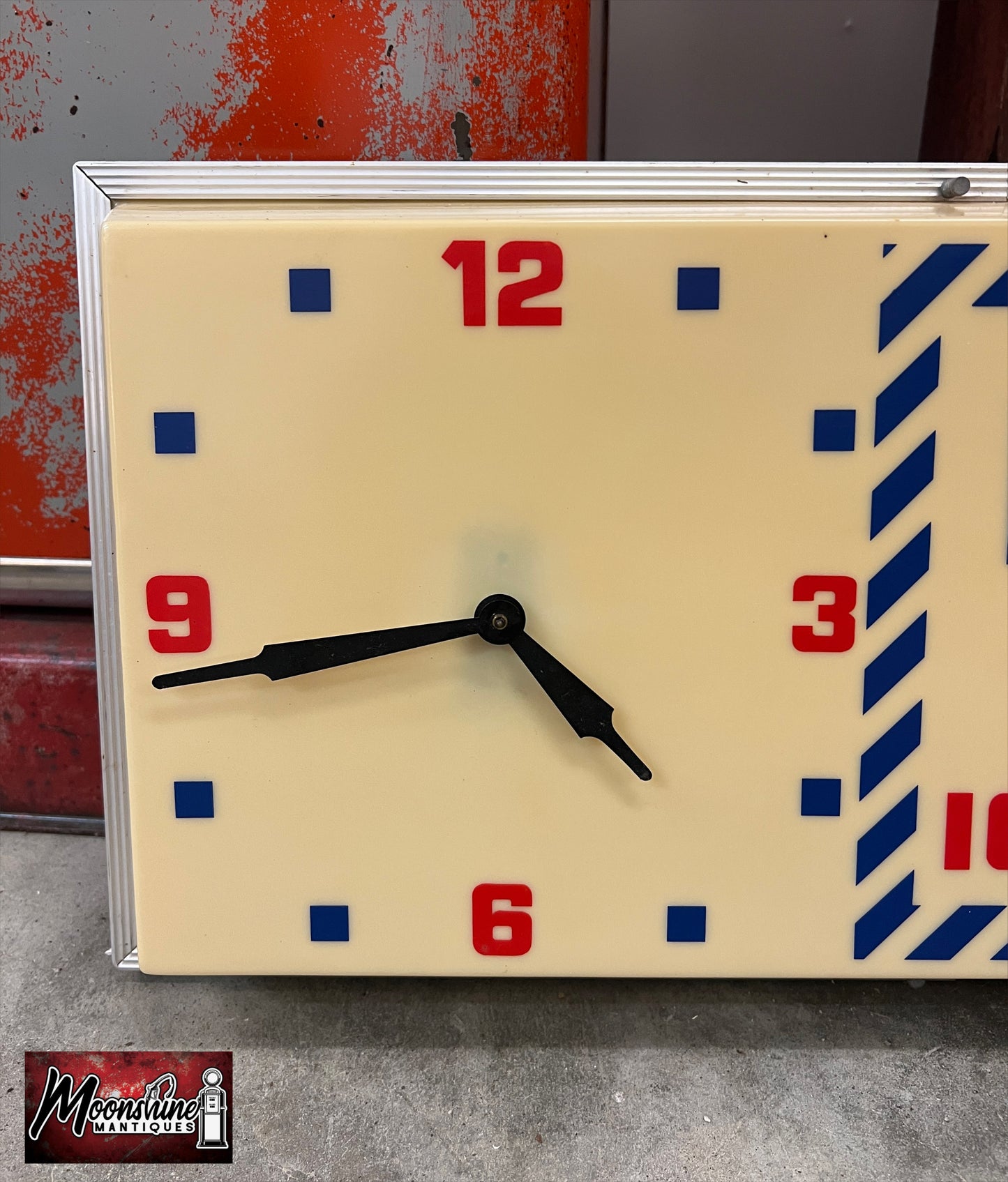 Vtg. DeLuxe Ice Cream Clock / Sign - Mooresville, NC - Free Shipping!