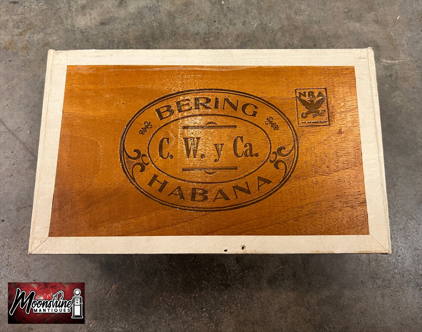 RARE Vtg. BERING CIGARS Display Box / Cigar Store - Free Shipping!