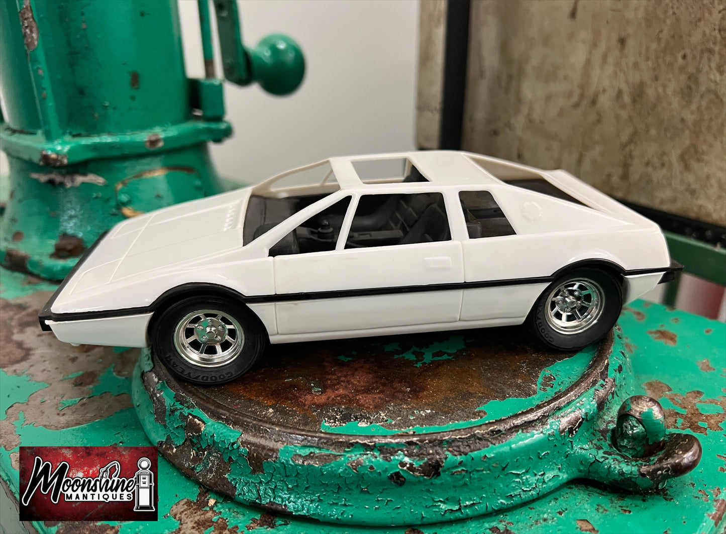 Vtg. 1980's TESTOR TOYS 8" Lotus Esprit - Free Shipping!