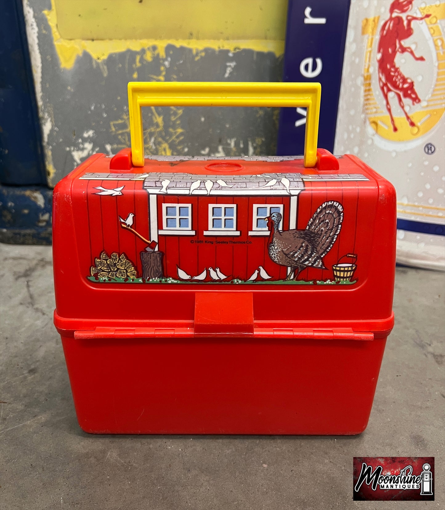 Vtg. 1981 RED BARN Lunch Box - Free Shipping!