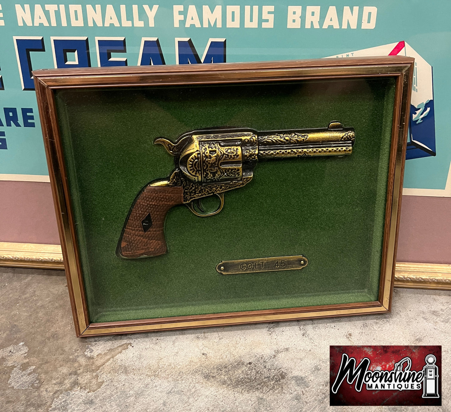 Vtg. 1970's Intercraft Industries COLT 45 Pistol Shadow Box - Free Shipping!