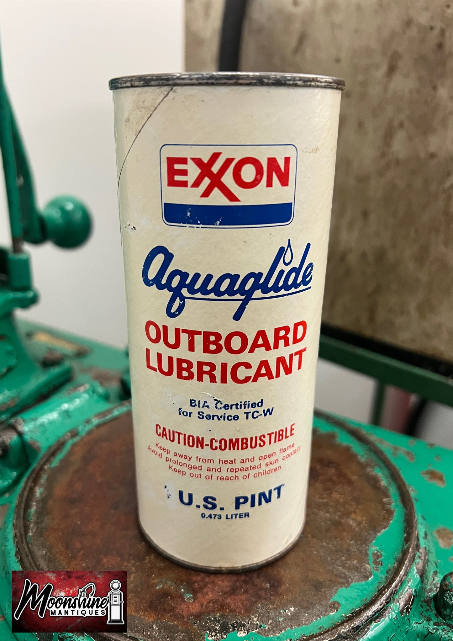 Vtg. EXXON Aquaglide Outboard Motor Oil Lubricant Can - Free Shipping!