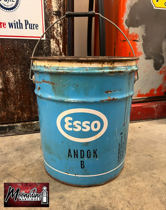 1970’s ESSO 5 Gallon Oil / Grease Can - Gas & Oil - Free Shipping!