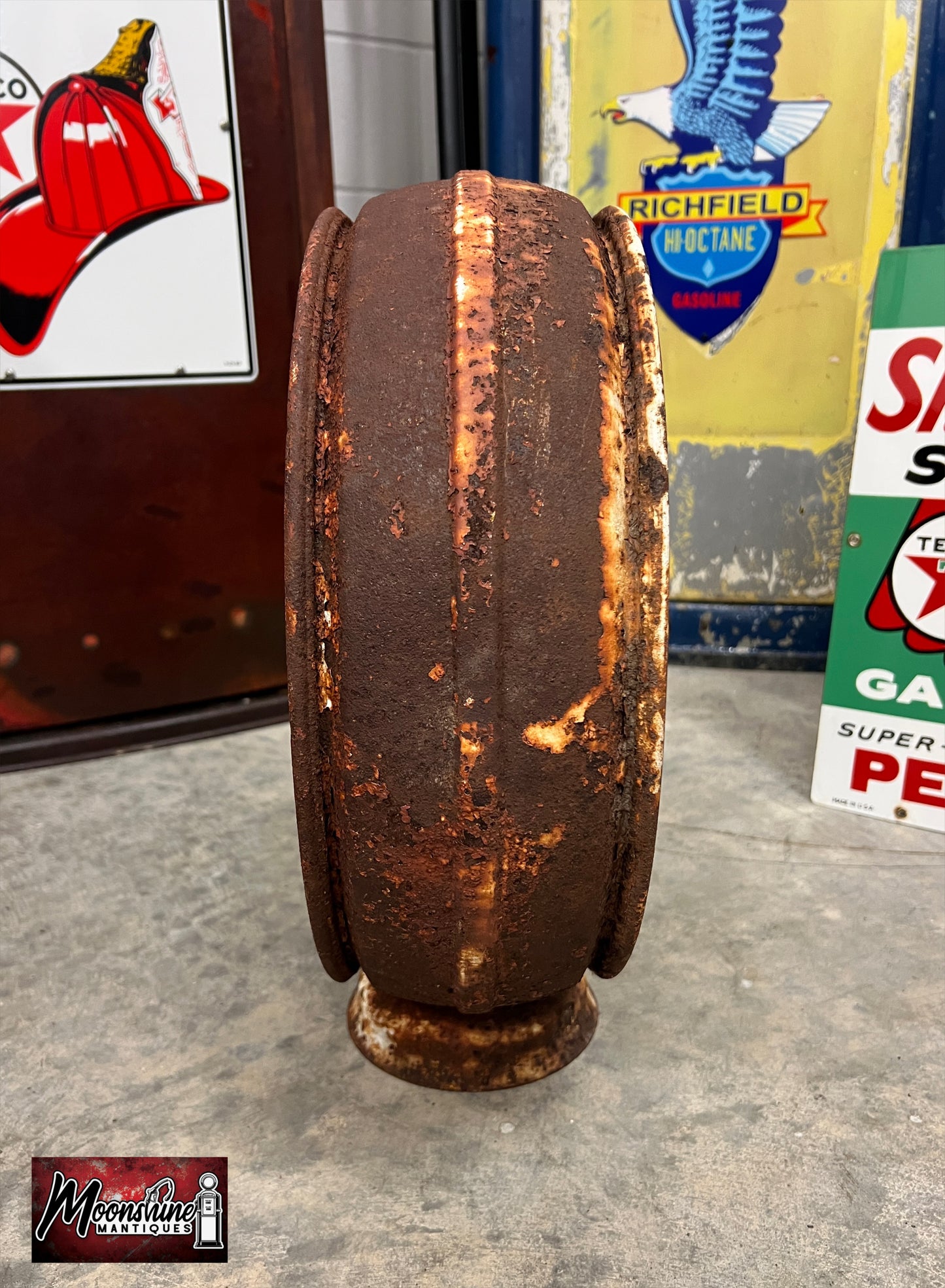 Original Gas Pump Globe Steel Body - Free Shipping!