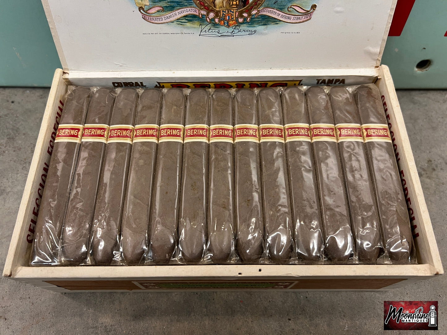 RARE Vtg. BERING CIGARS Display Box / Cigar Store - Free Shipping!