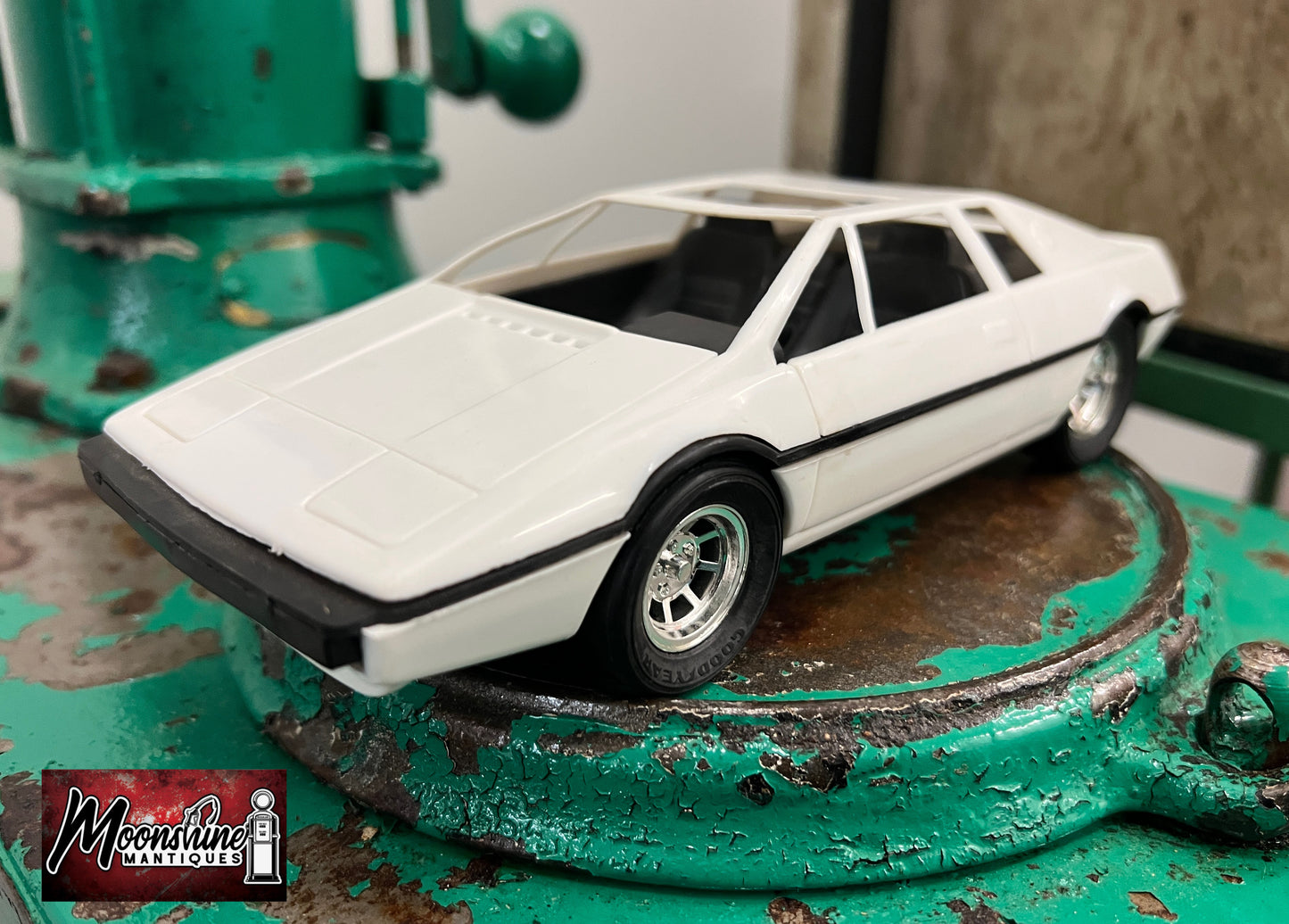 Vtg. 1980's TESTOR TOYS 8" Lotus Esprit - Free Shipping!