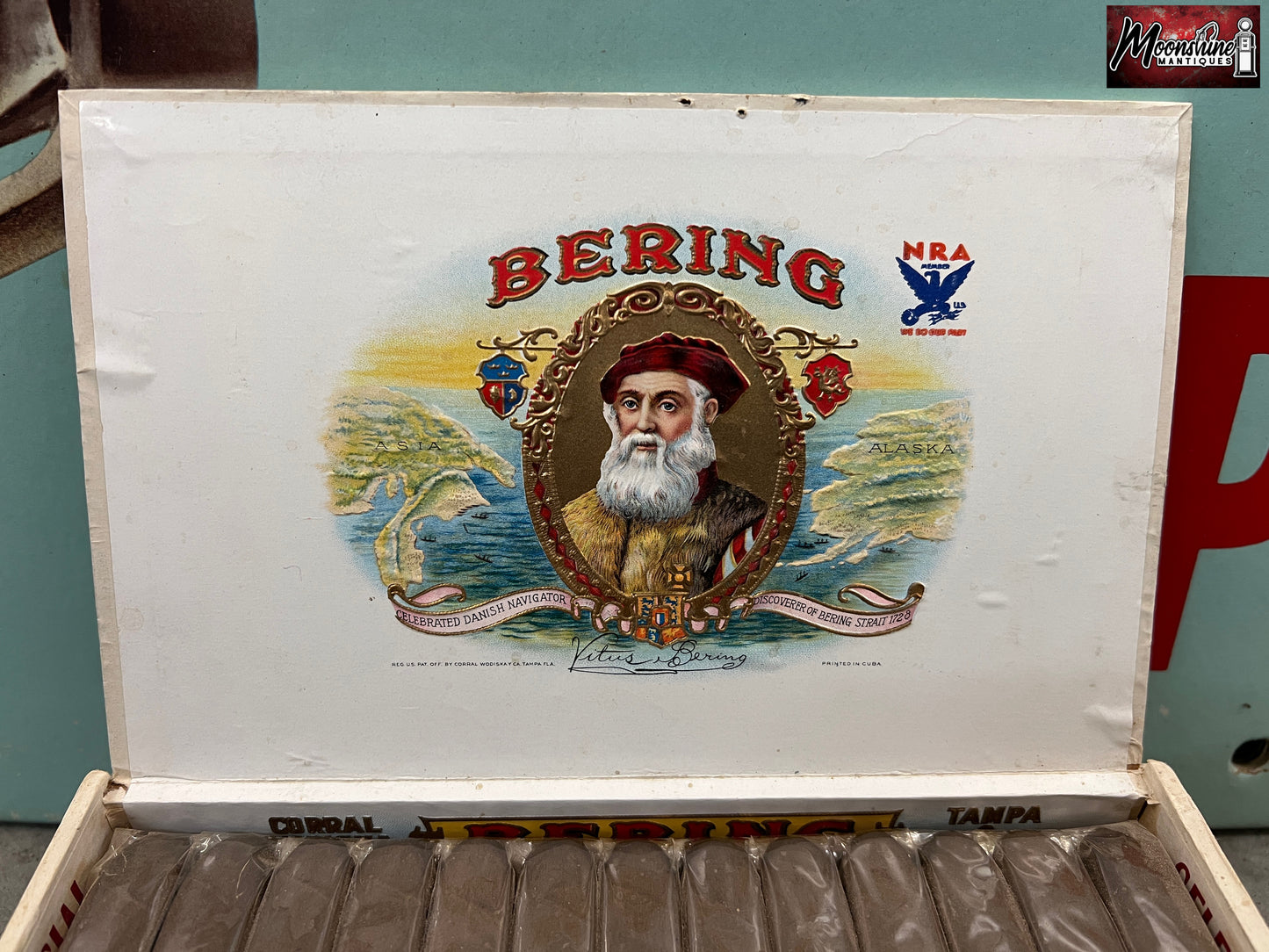 RARE Vtg. BERING CIGARS Display Box / Cigar Store - Free Shipping!