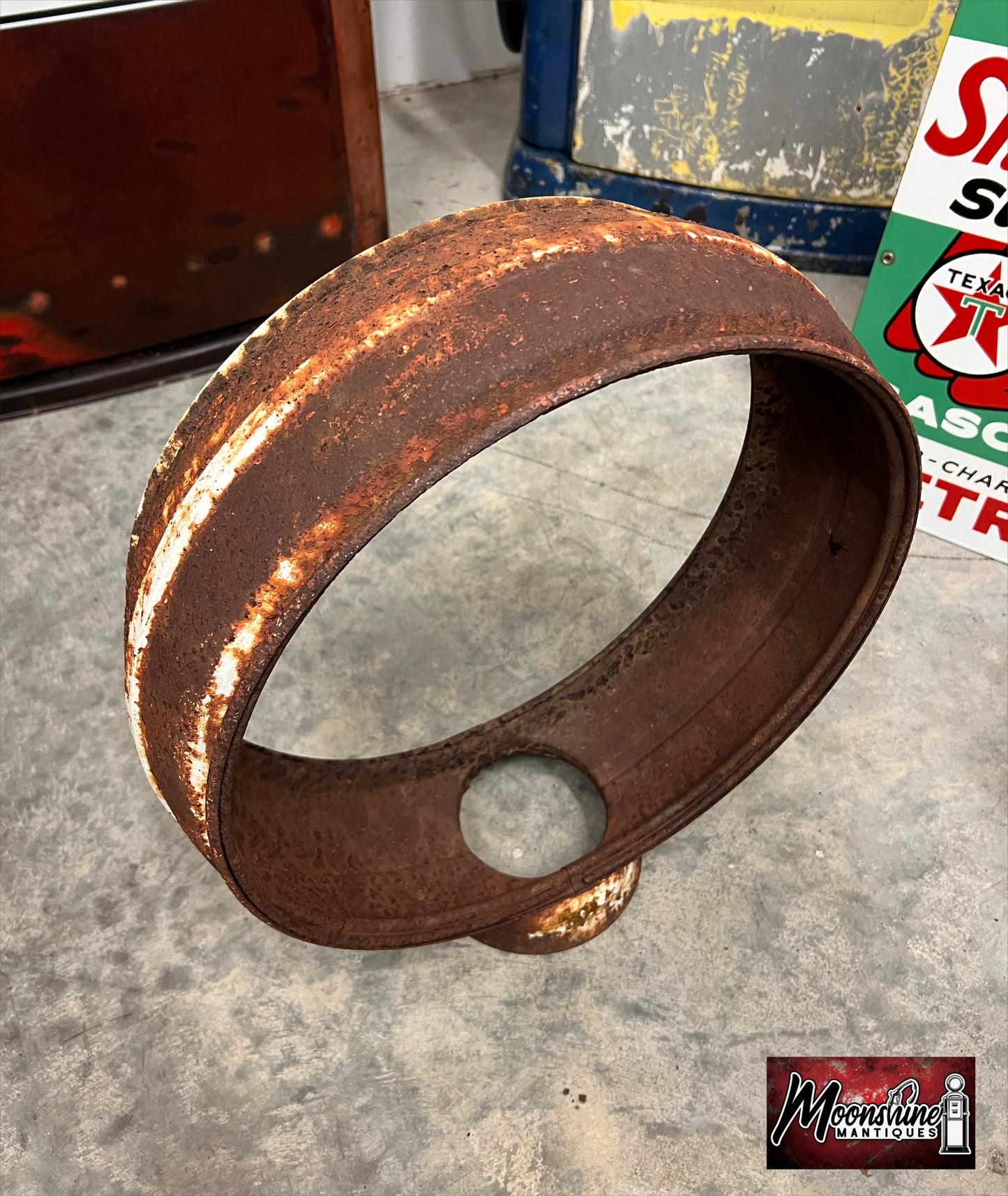 Original Gas Pump Globe Steel Body - Free Shipping!